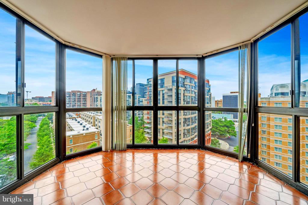 1600 N OAK STREET 1204