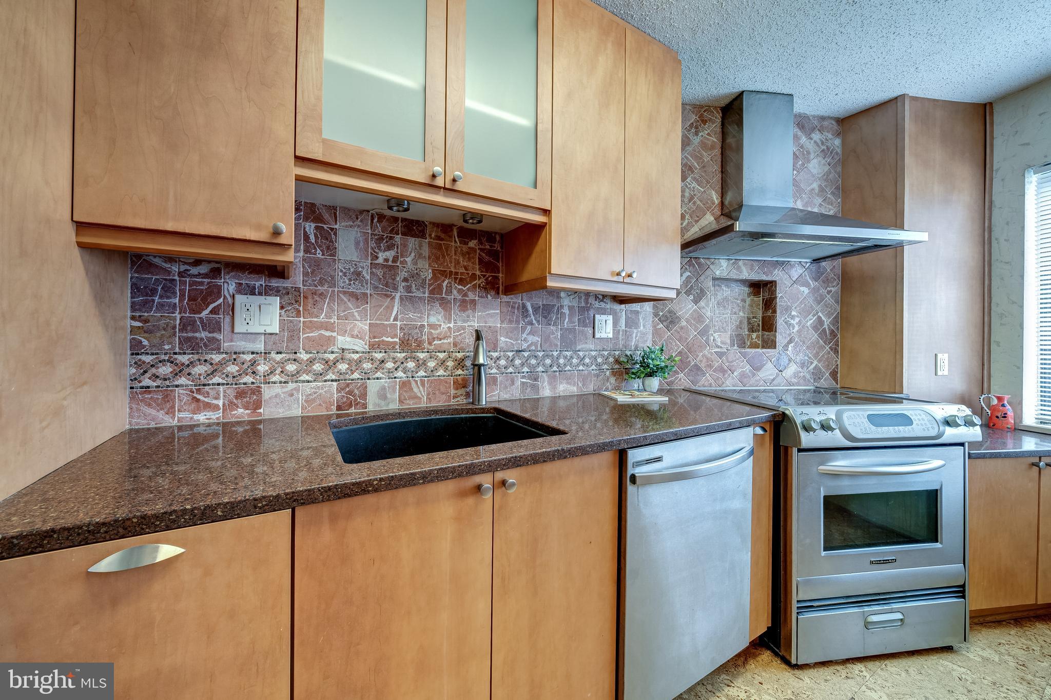 1600 N OAK STREET 1204