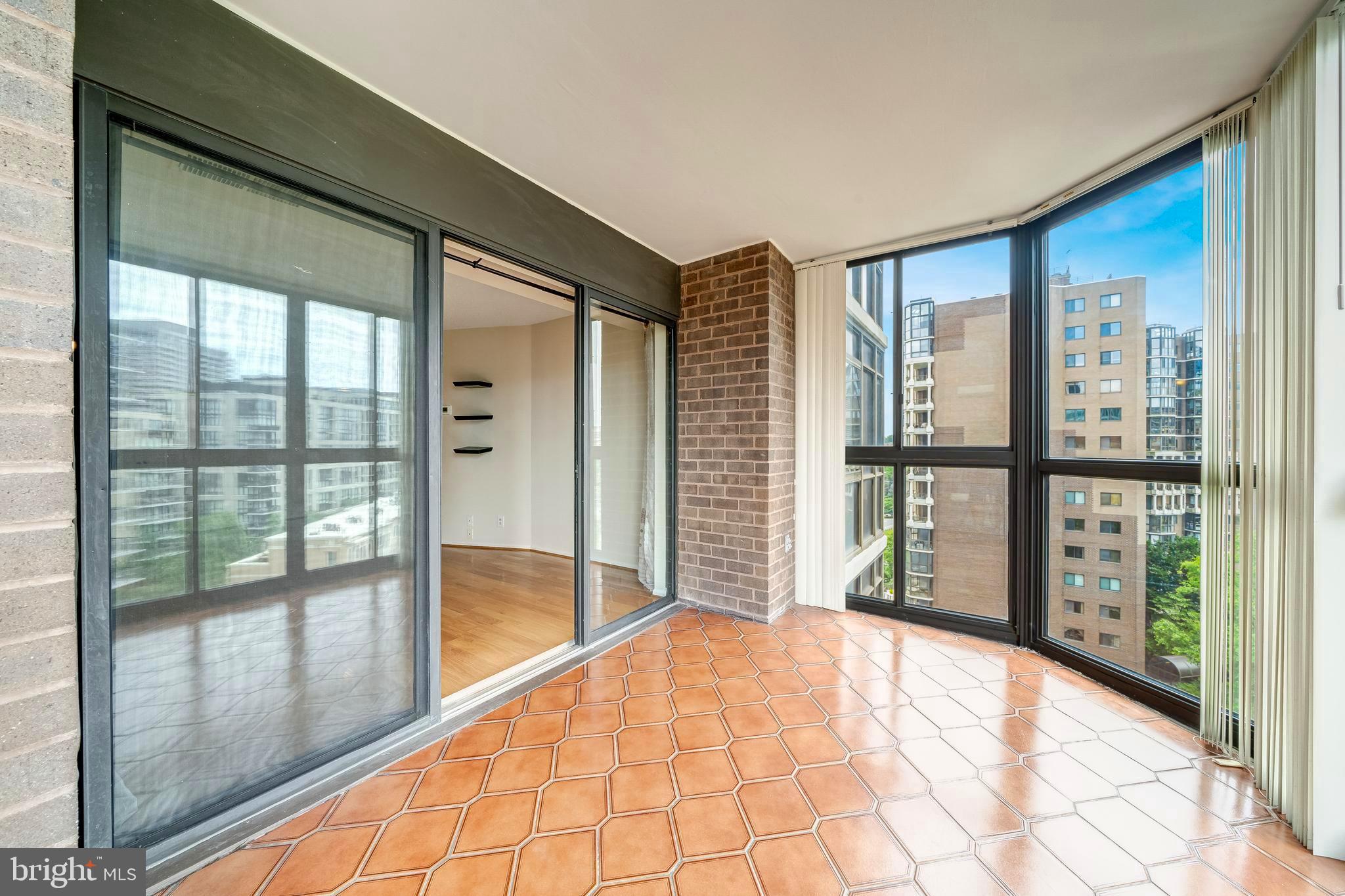 1600 N OAK STREET 1204