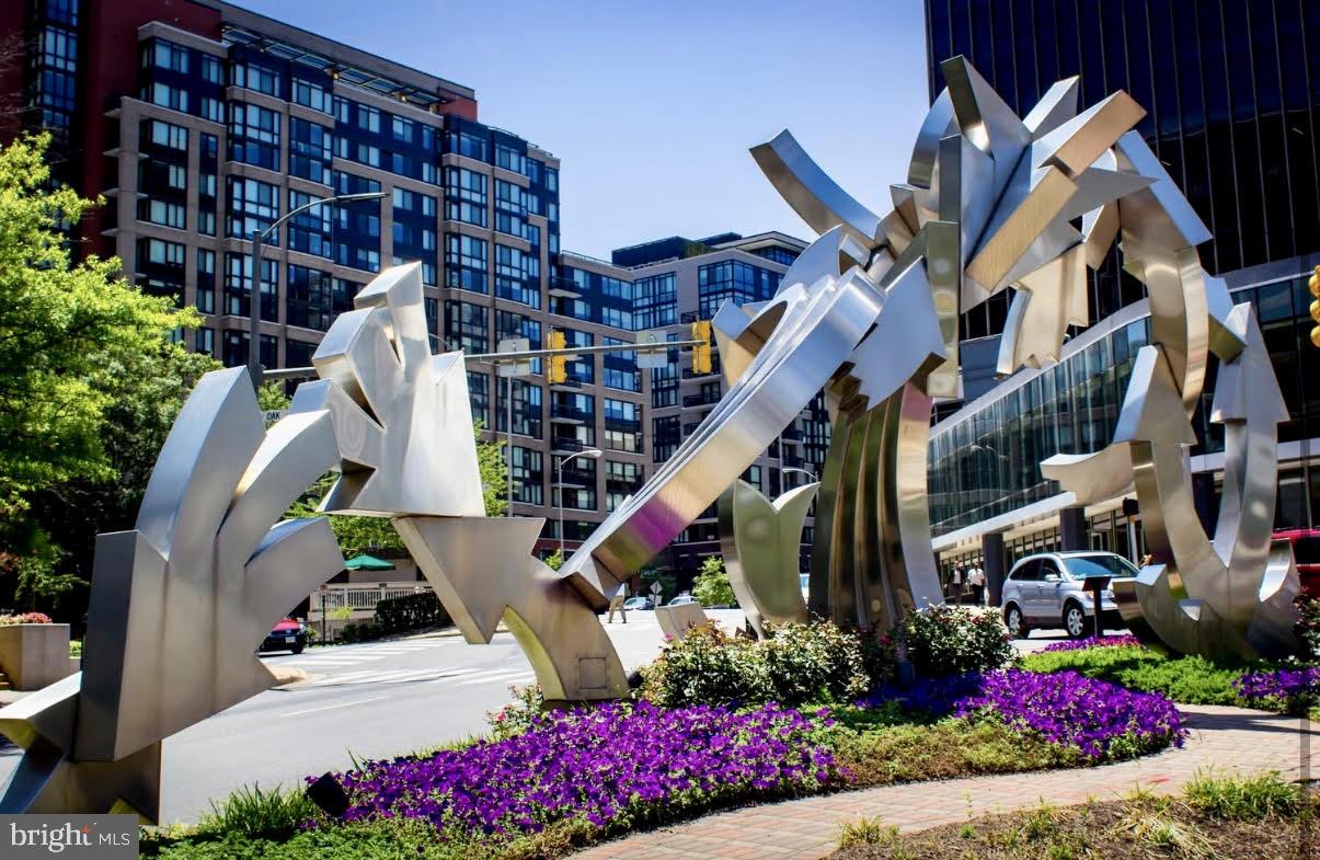 1600 N OAK STREET 1204