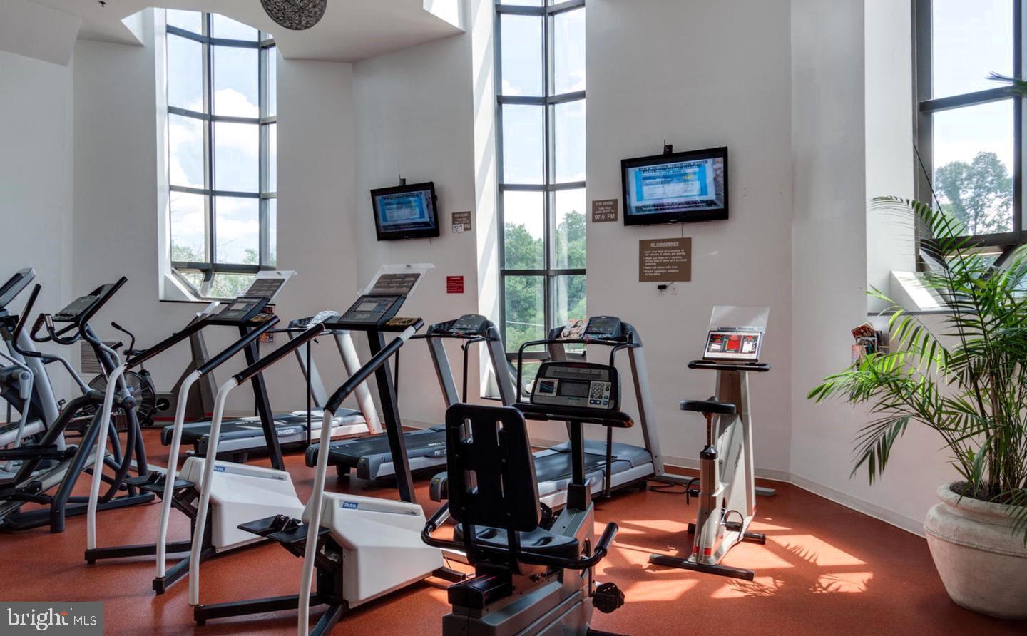 1600 N OAK STREET 1204