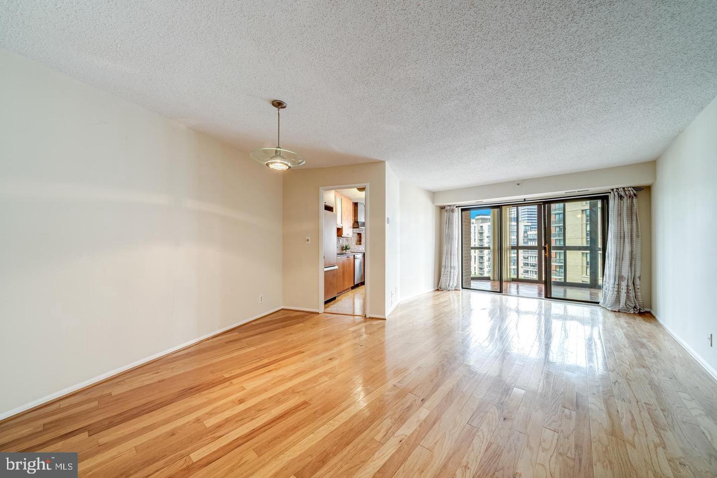 1600 N OAK STREET 1204