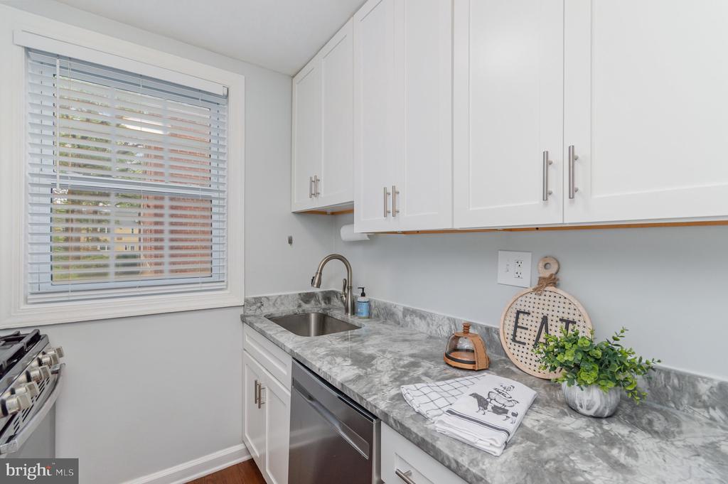 4324 2ND ROAD N 43241