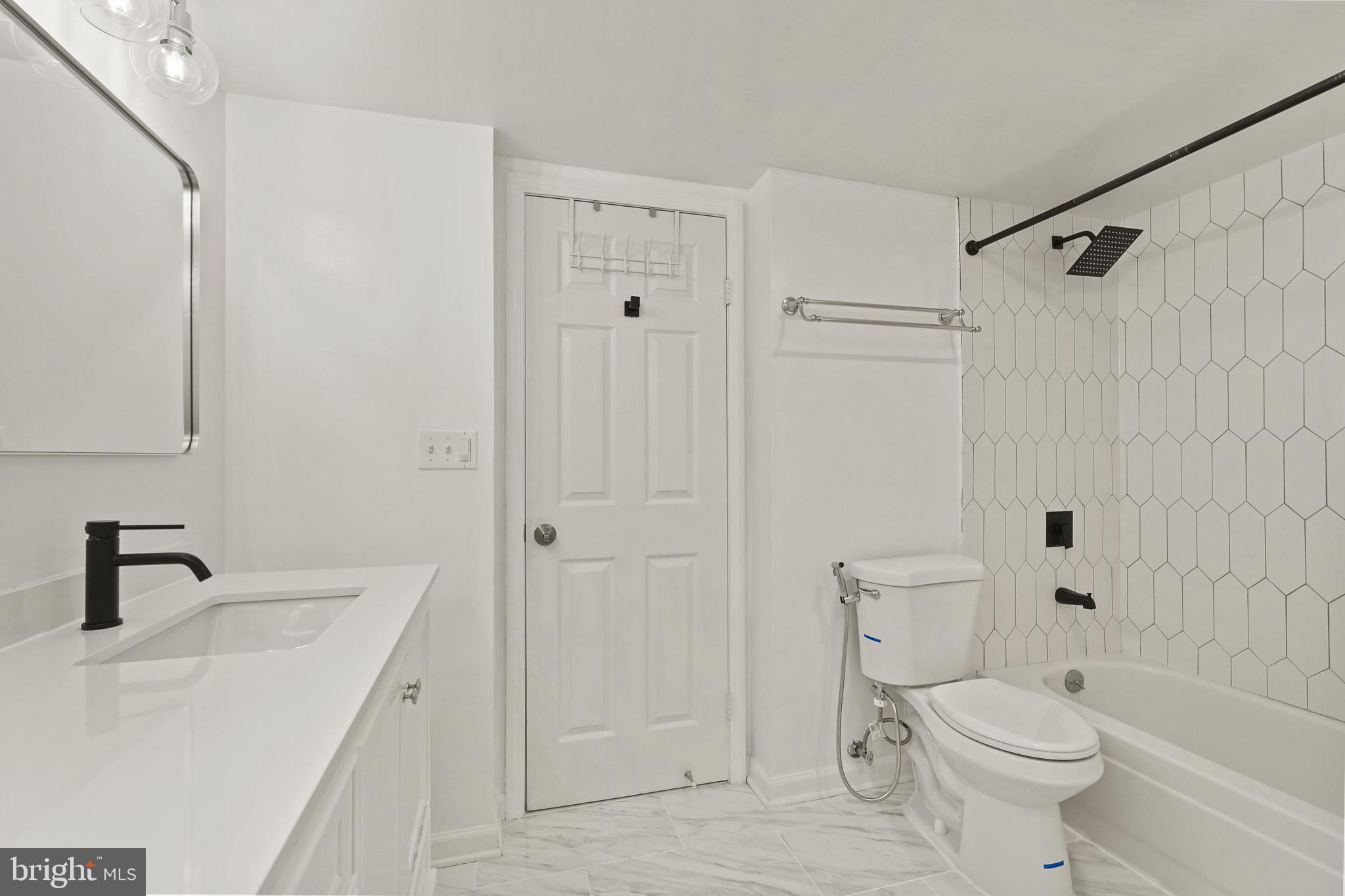 2400 CLARENDON BOULEVARD 614