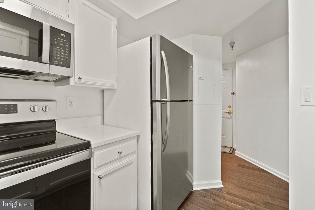 2400 CLARENDON BOULEVARD 614