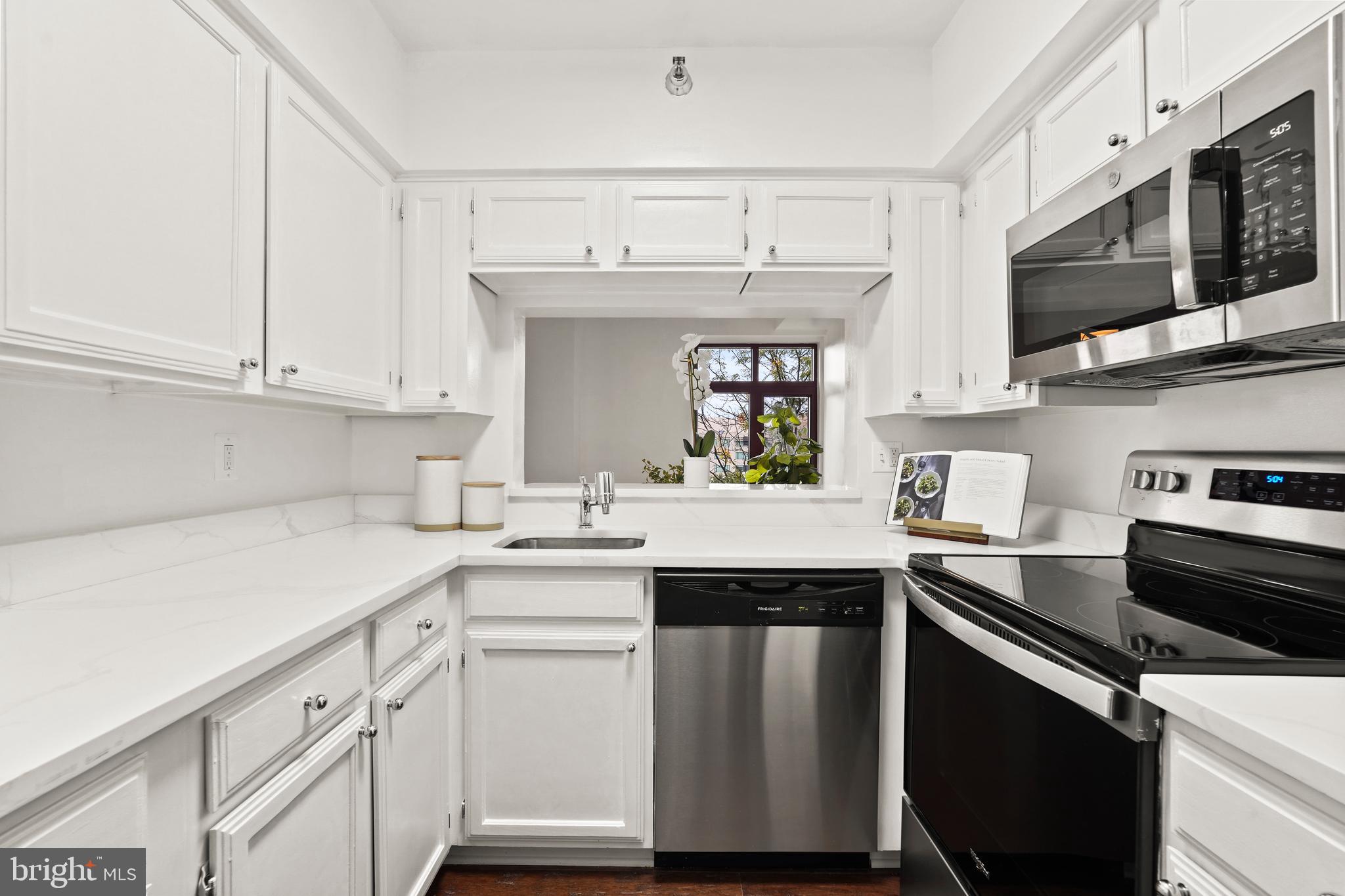 2400 CLARENDON BOULEVARD 614