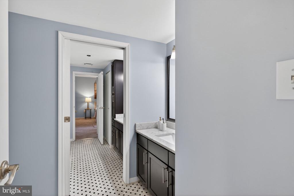 1530 KEY BOULEVARD 327