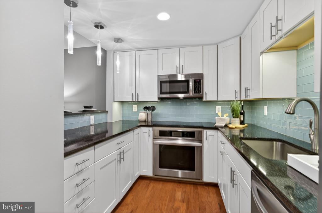 1530 KEY BOULEVARD 327