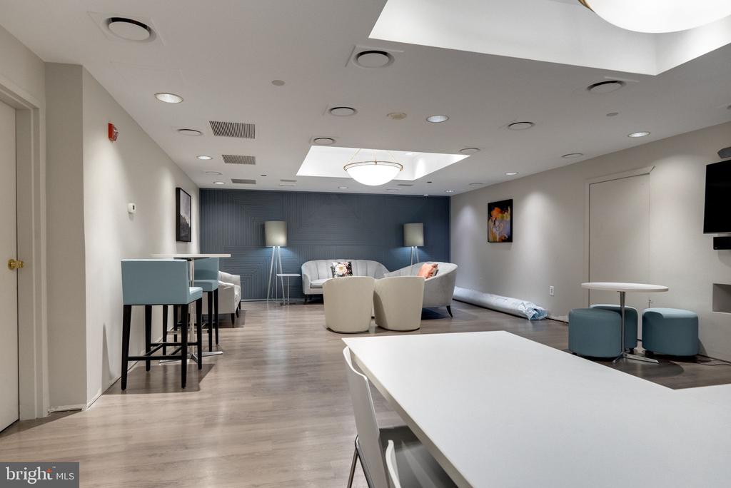 1530 KEY BOULEVARD 327