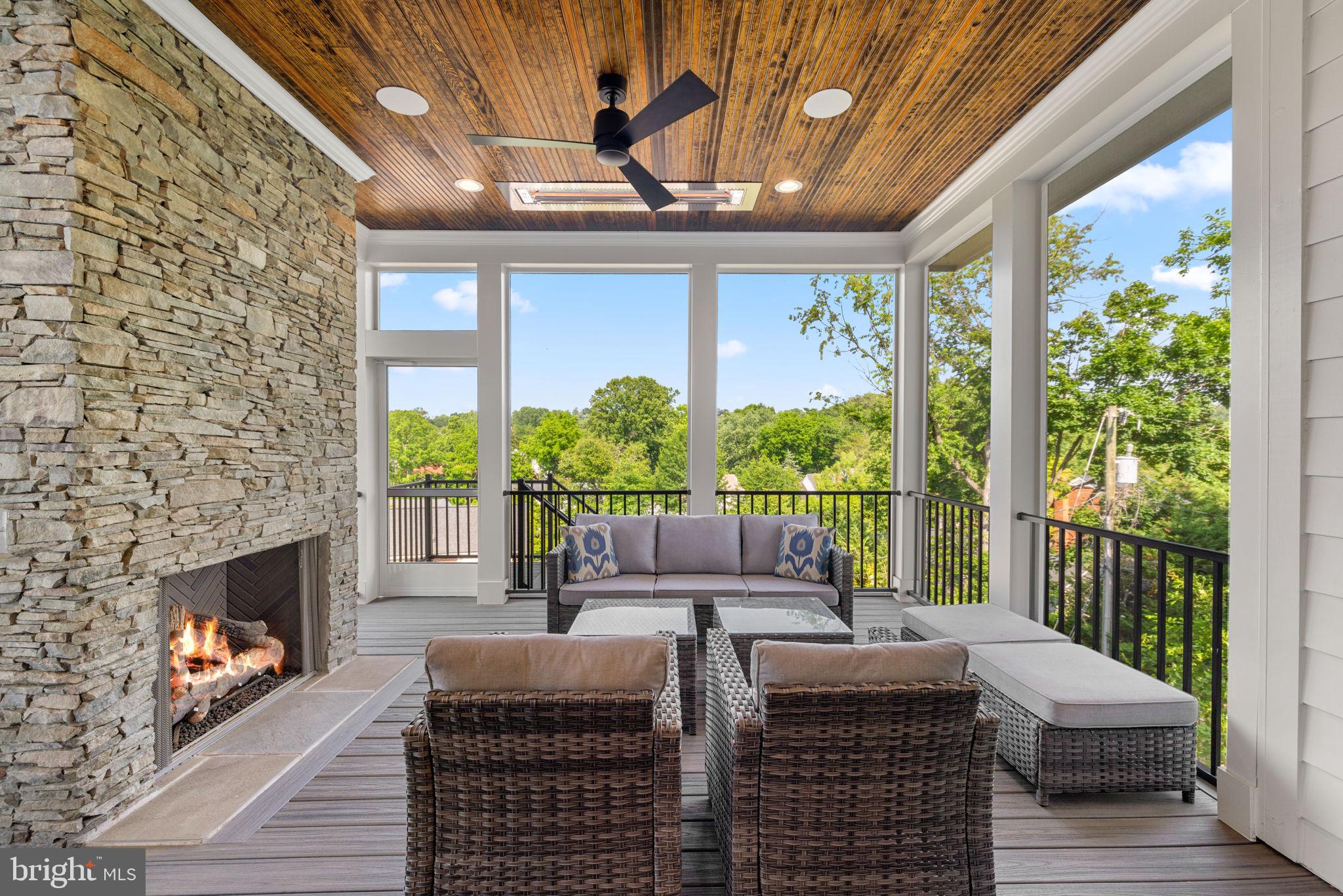 3433 N EDISON STREET