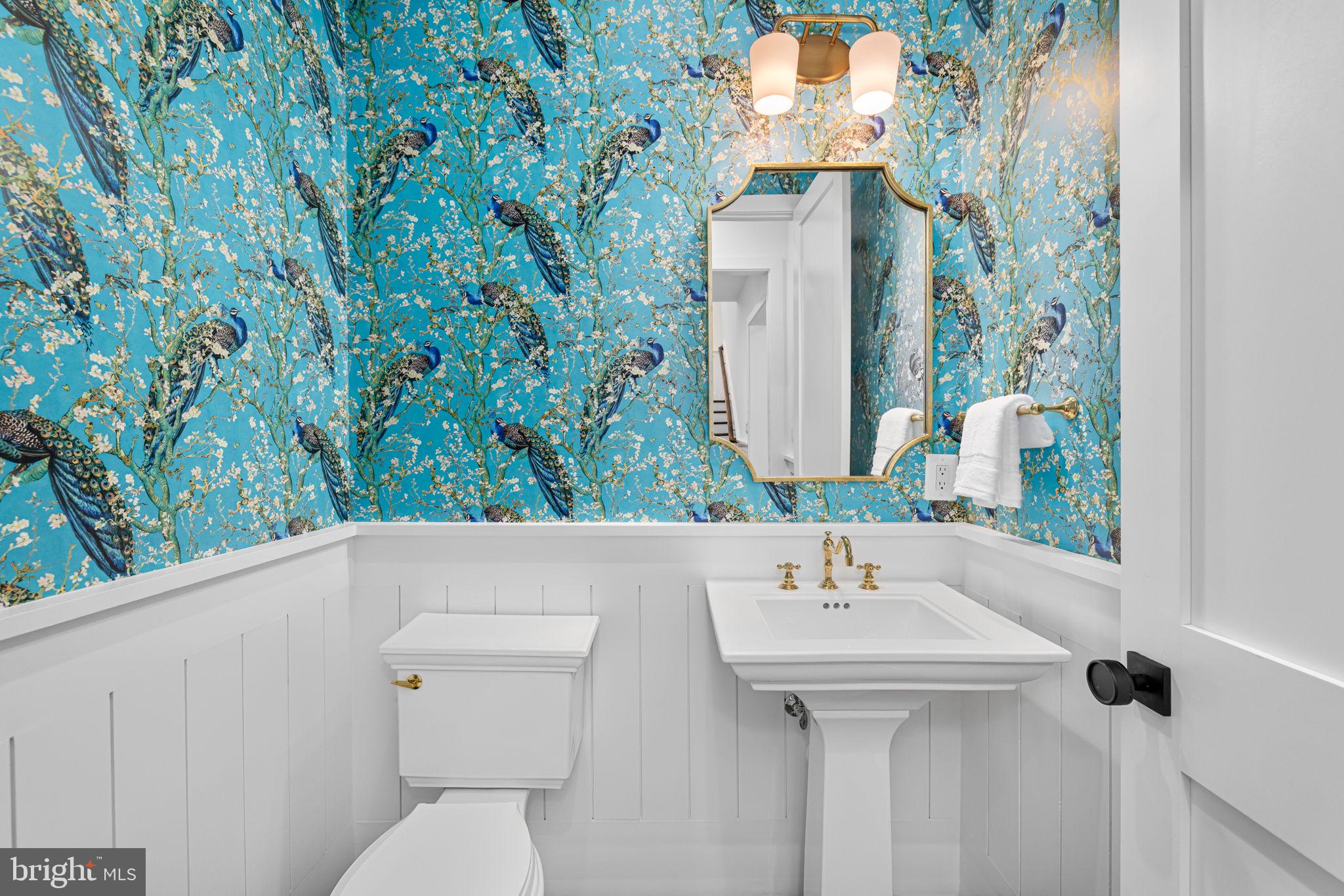 3433 N EDISON STREET