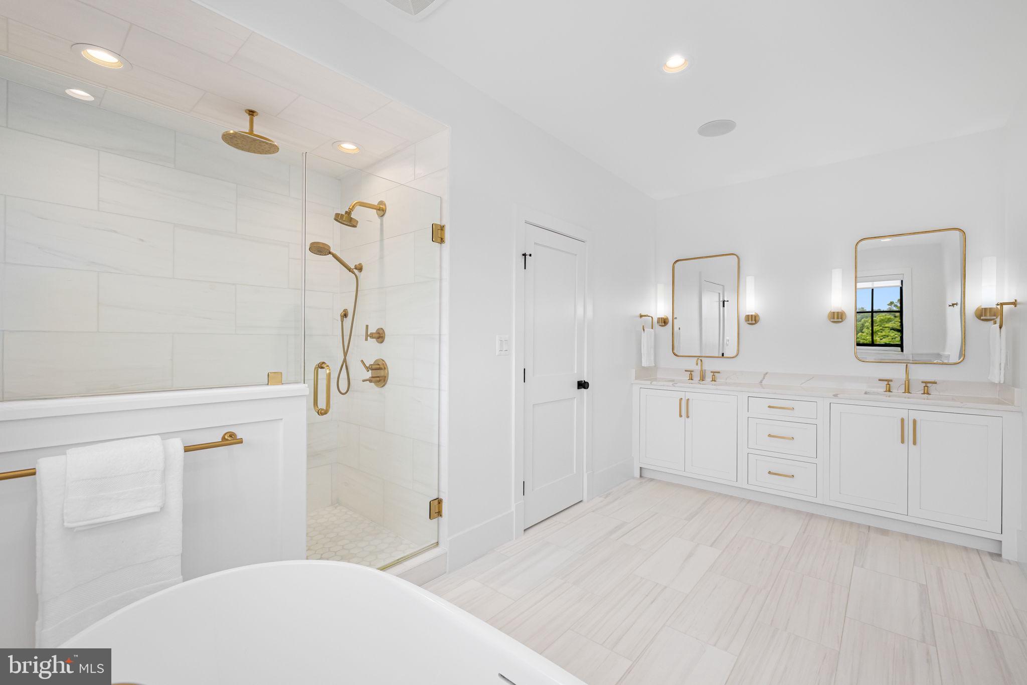 3433 N EDISON STREET