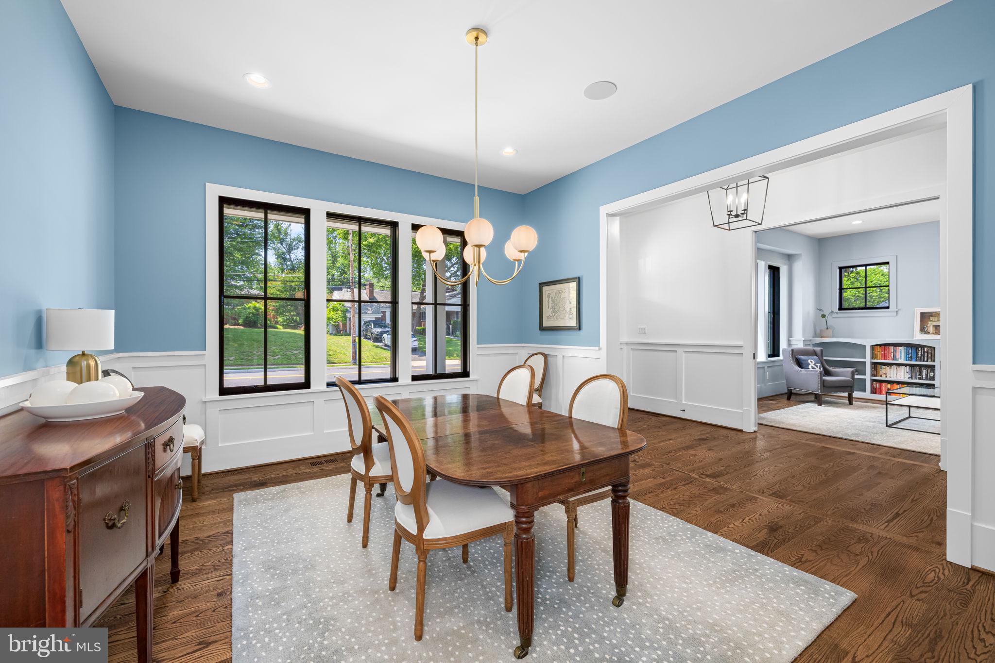 3433 N EDISON STREET