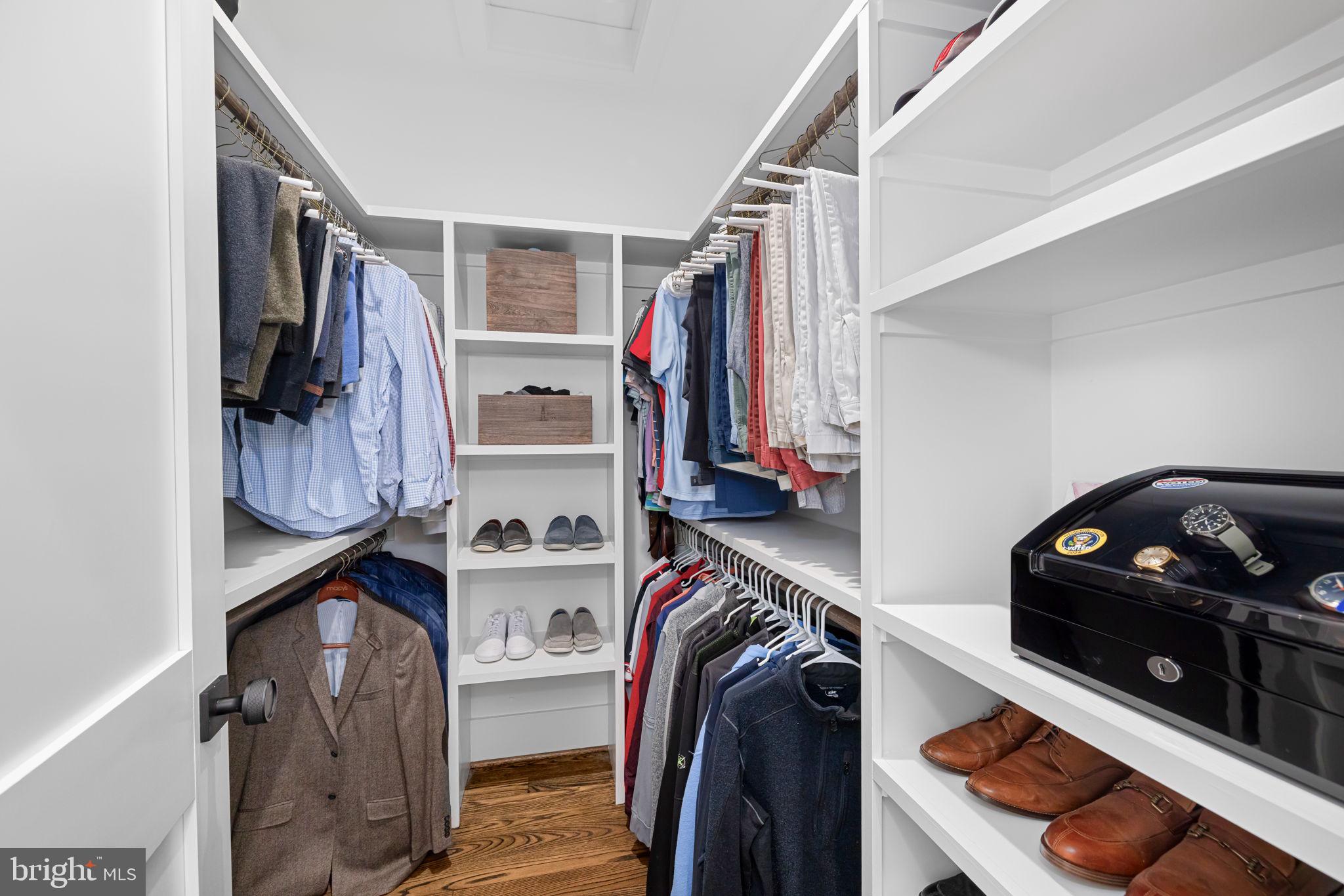 3433 N EDISON STREET