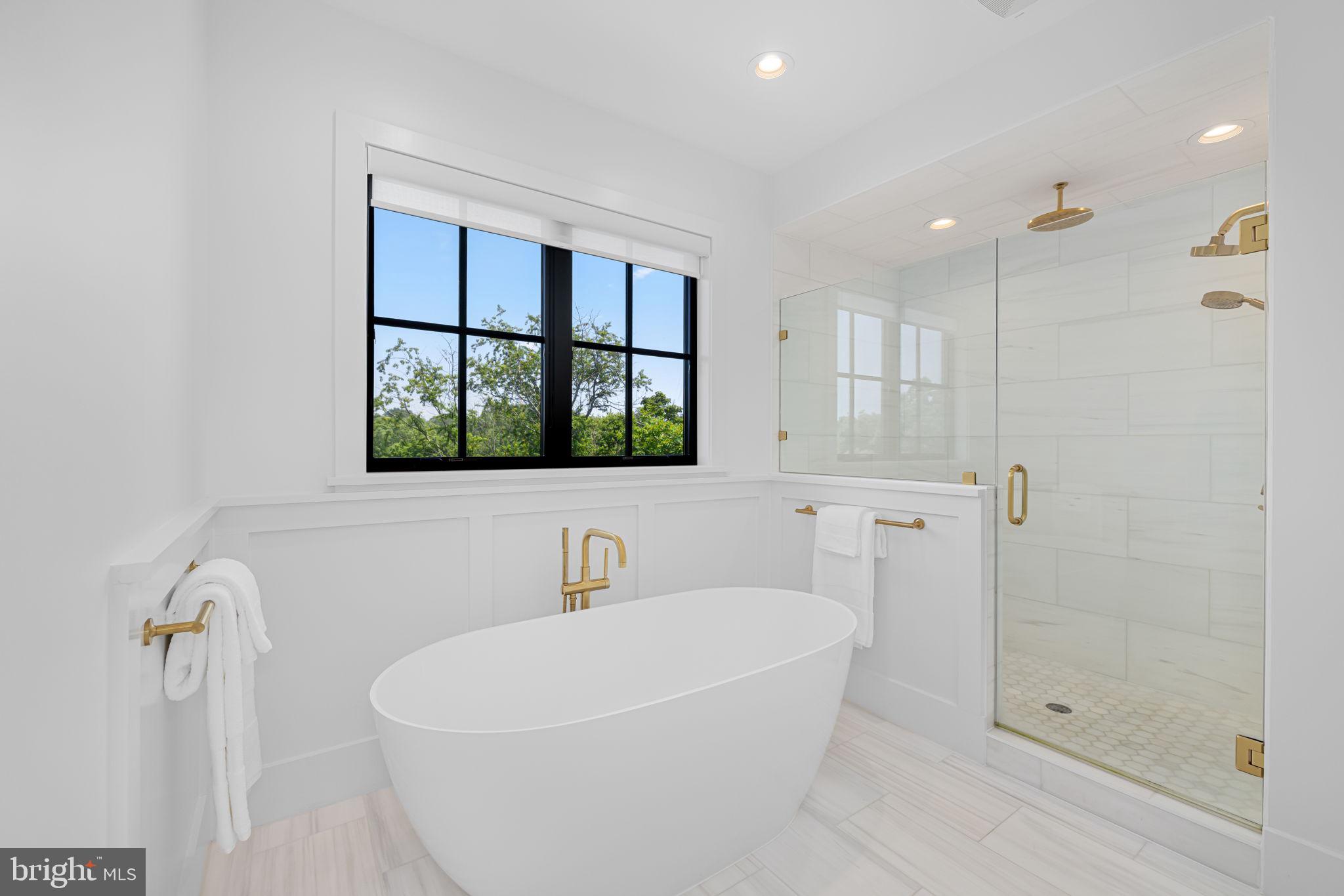 3433 N EDISON STREET