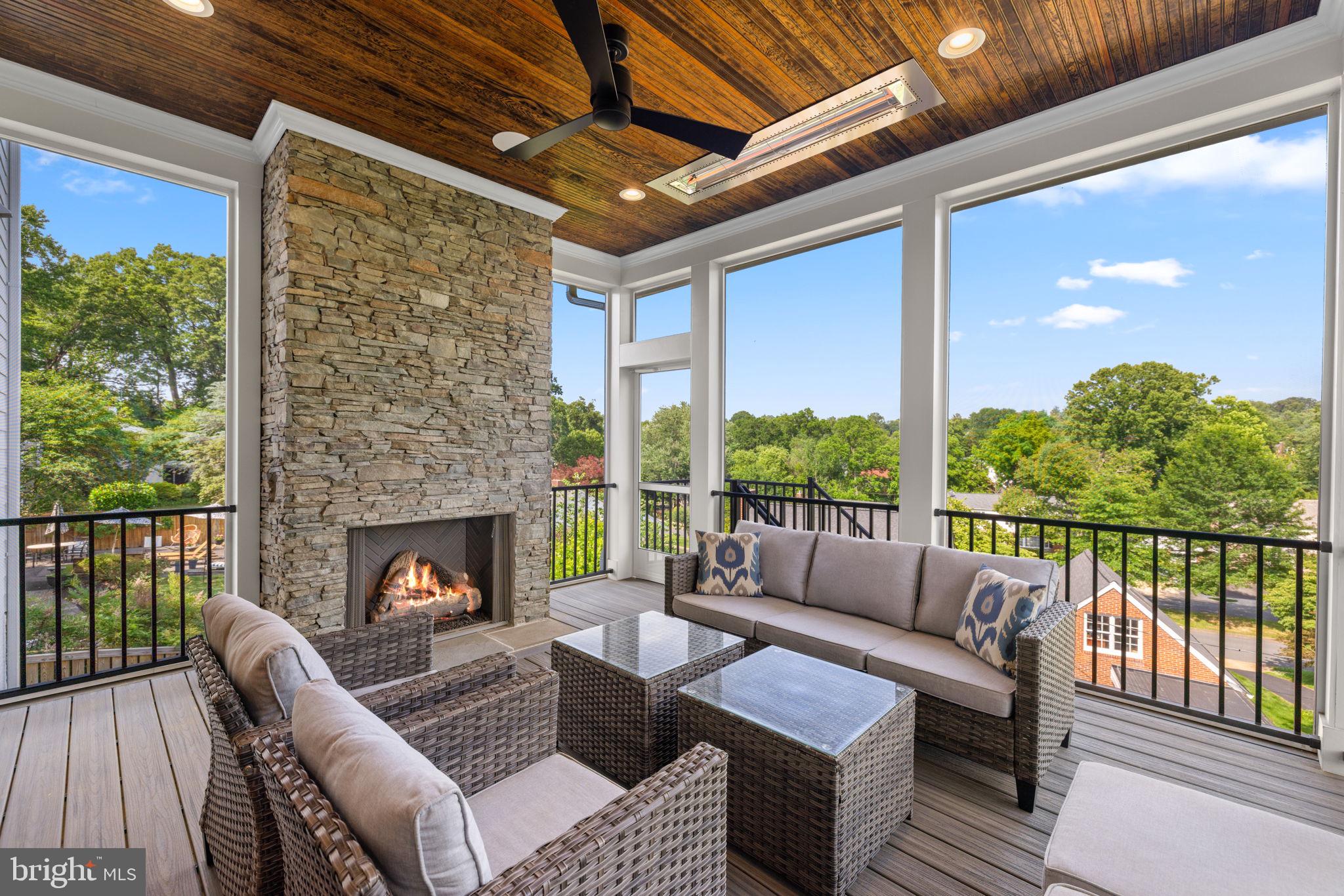 3433 N EDISON STREET