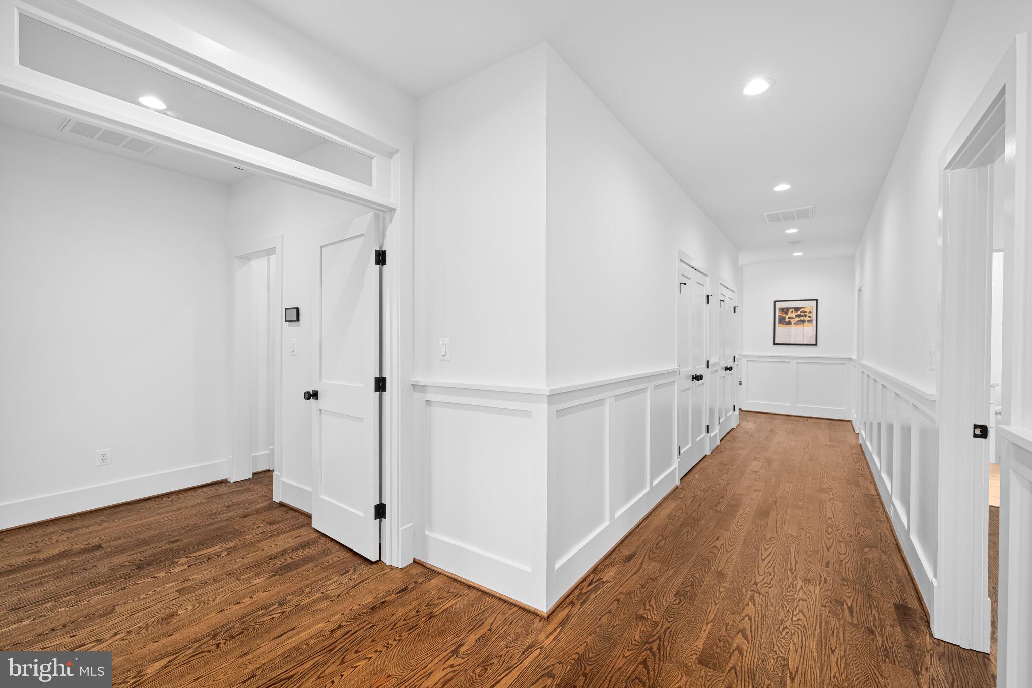 3433 N EDISON STREET