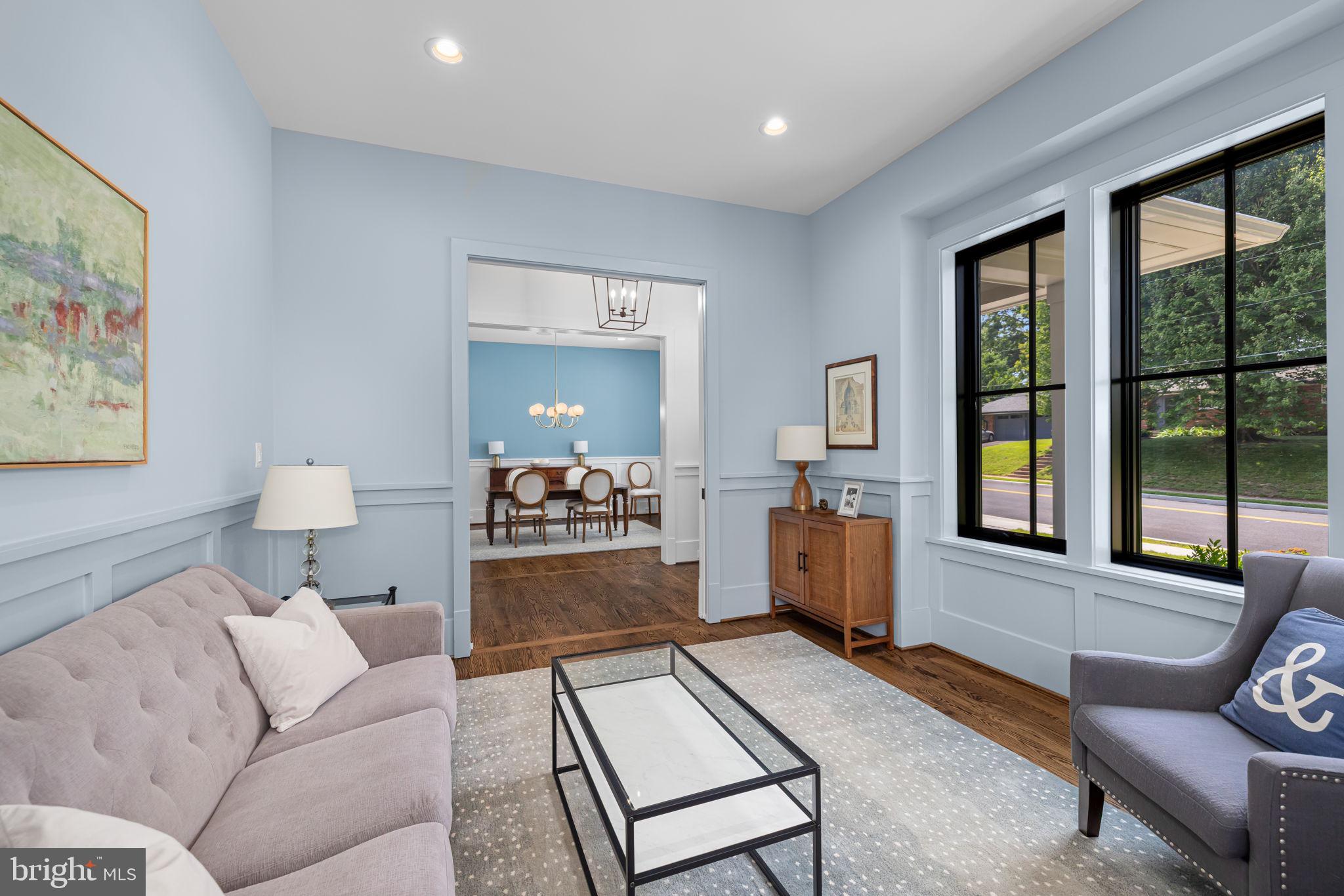 3433 N EDISON STREET