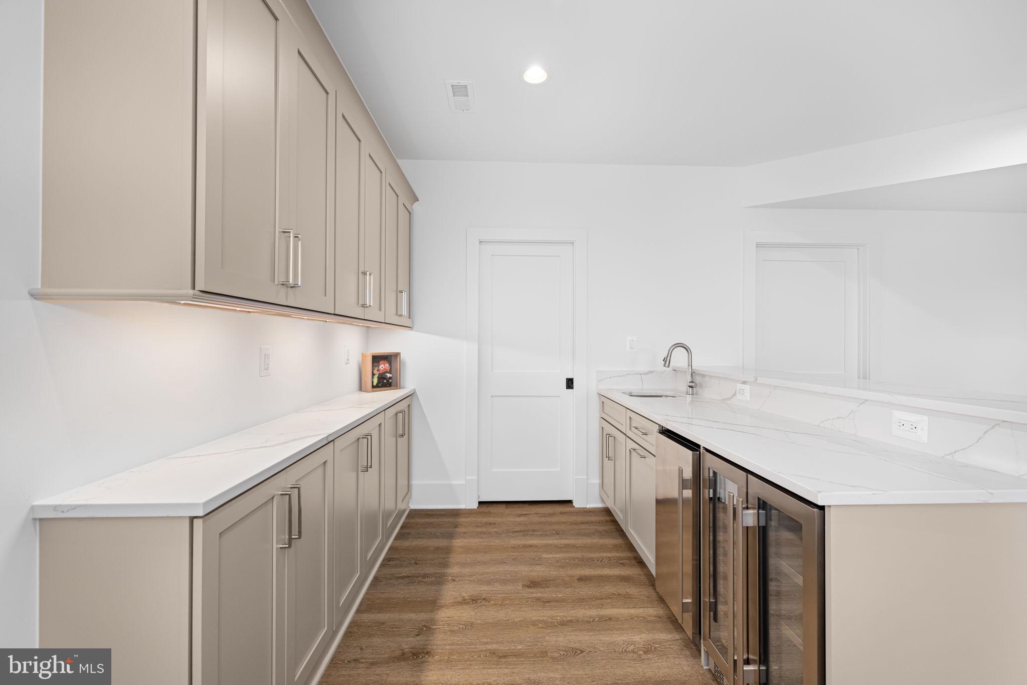 3433 N EDISON STREET