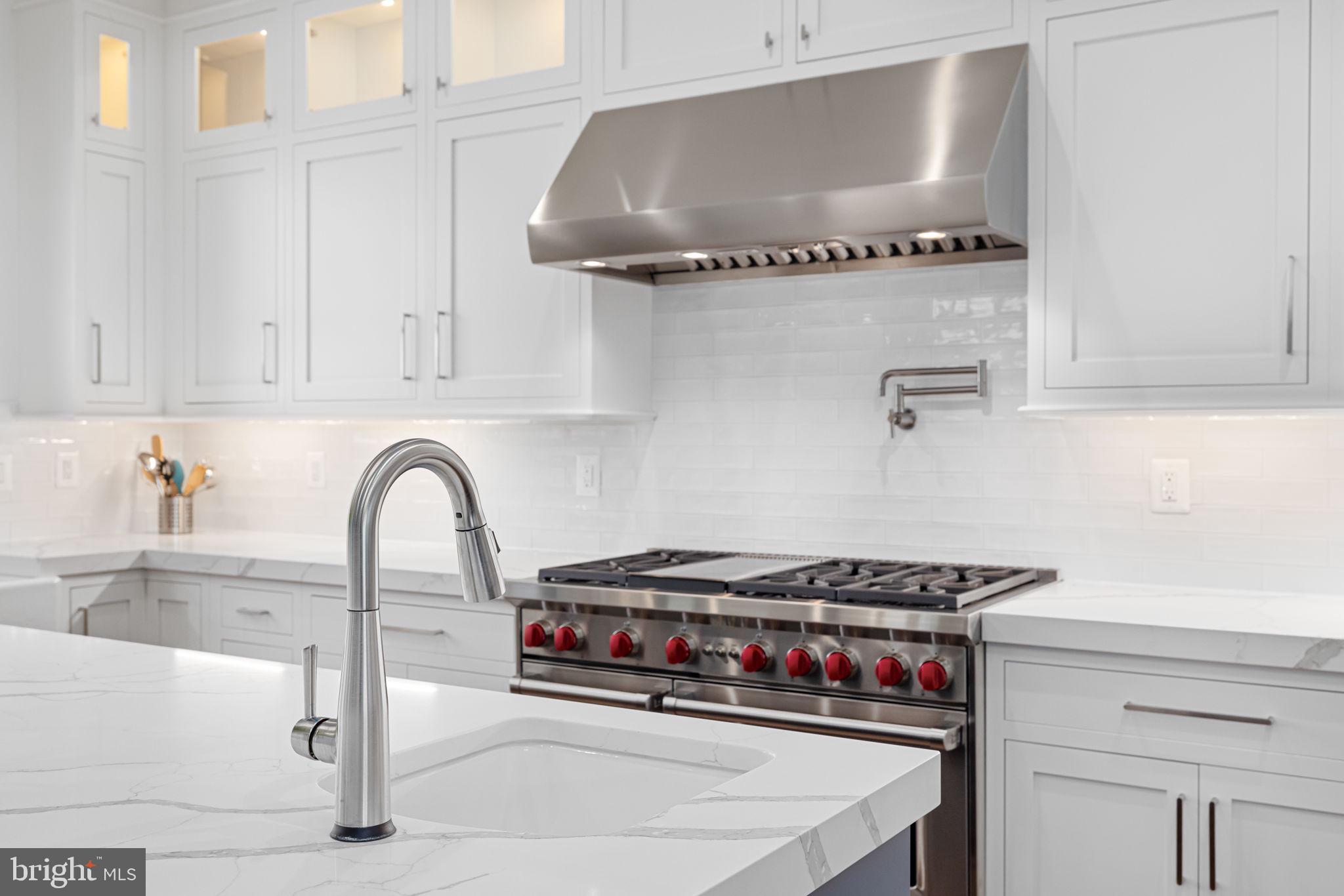 3433 N EDISON STREET