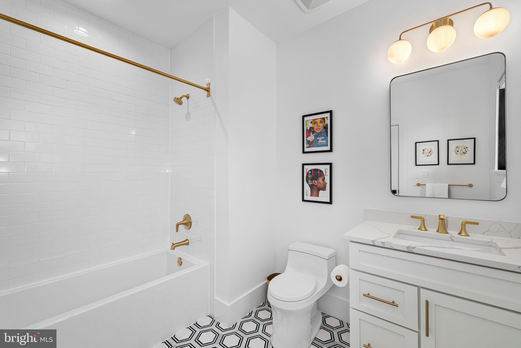 3433 N EDISON STREET