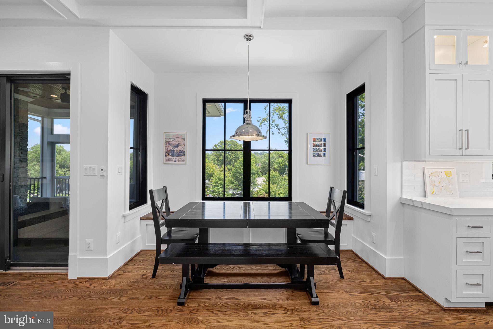 3433 N EDISON STREET