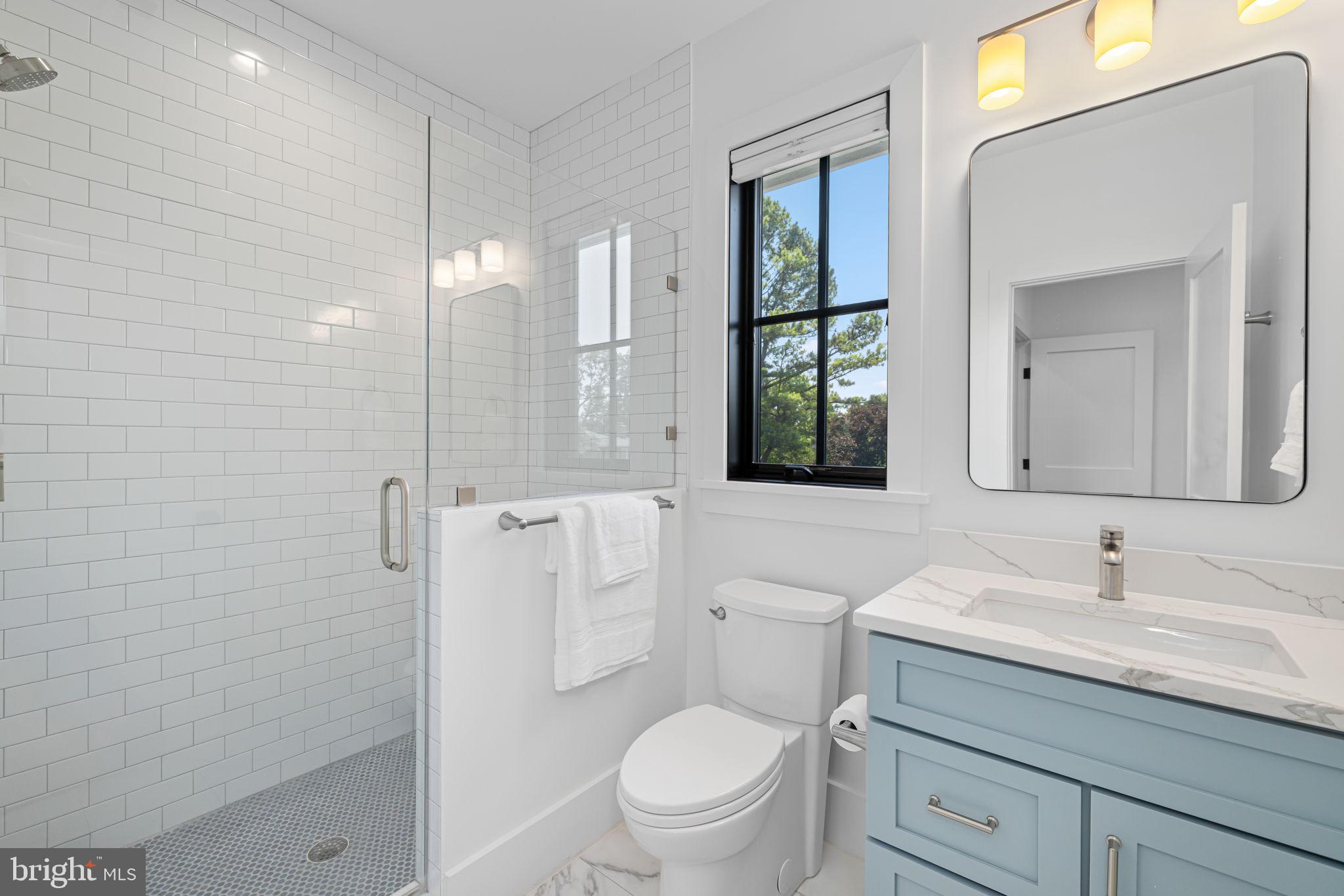 3433 N EDISON STREET