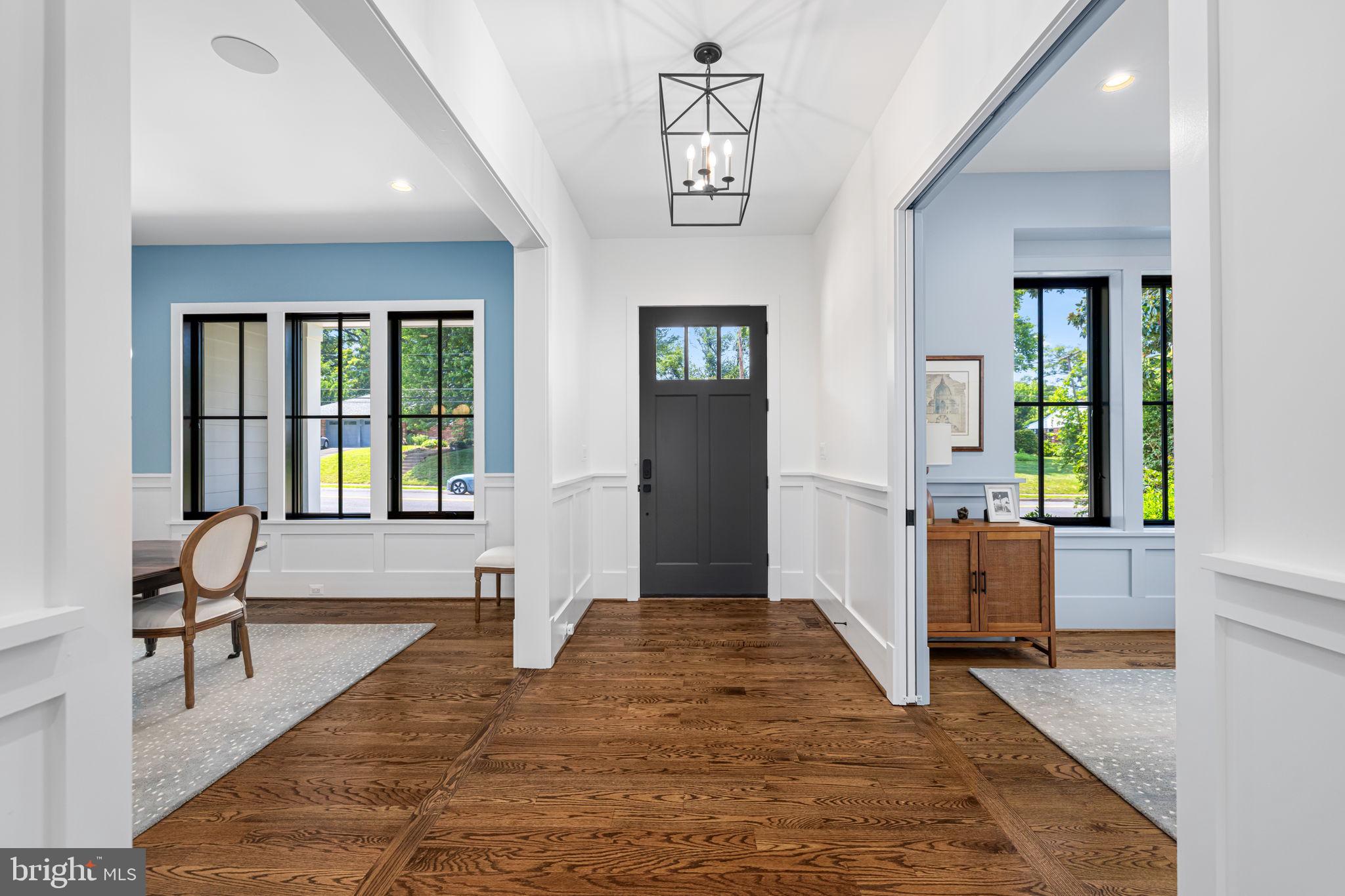 3433 N EDISON STREET