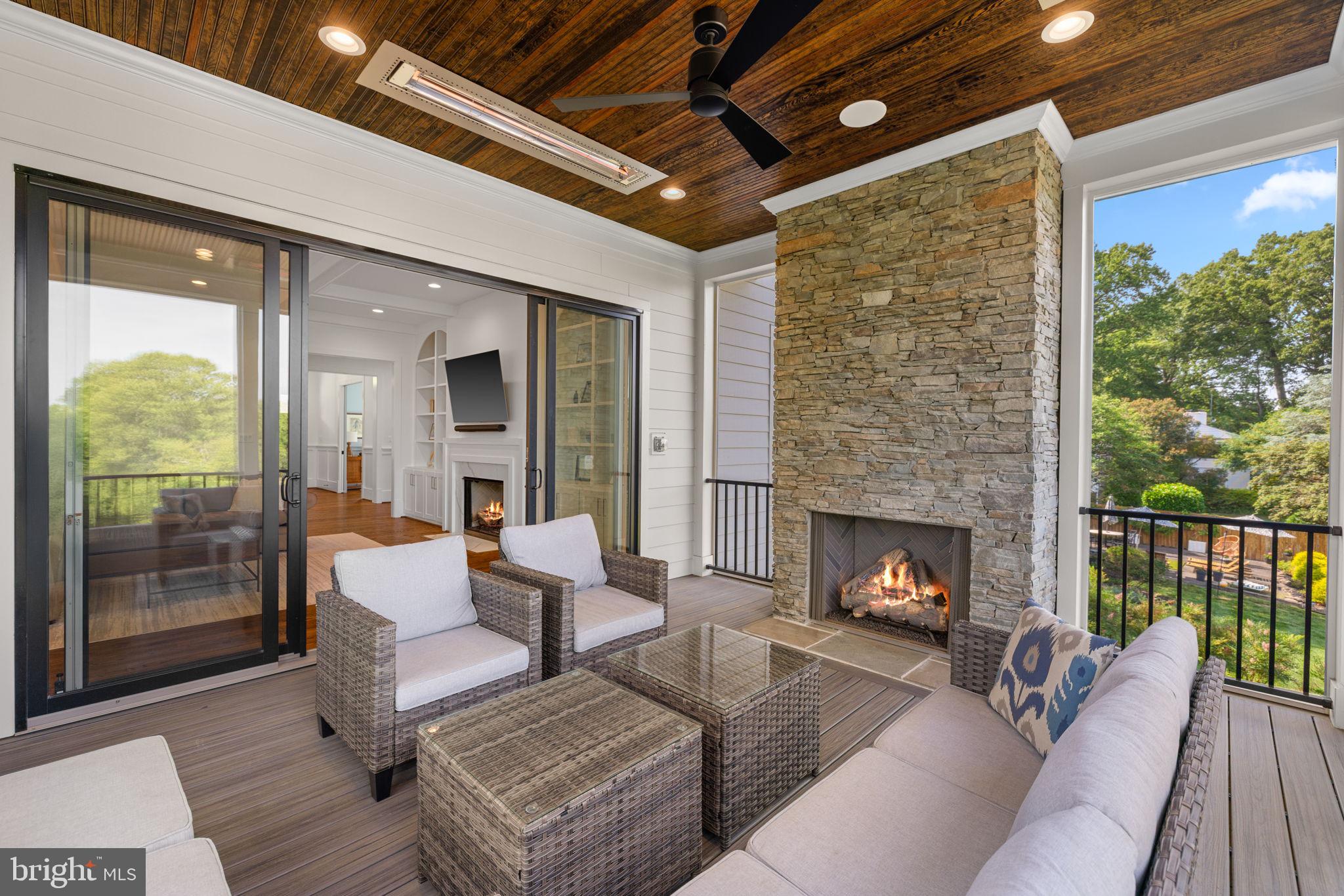 3433 N EDISON STREET