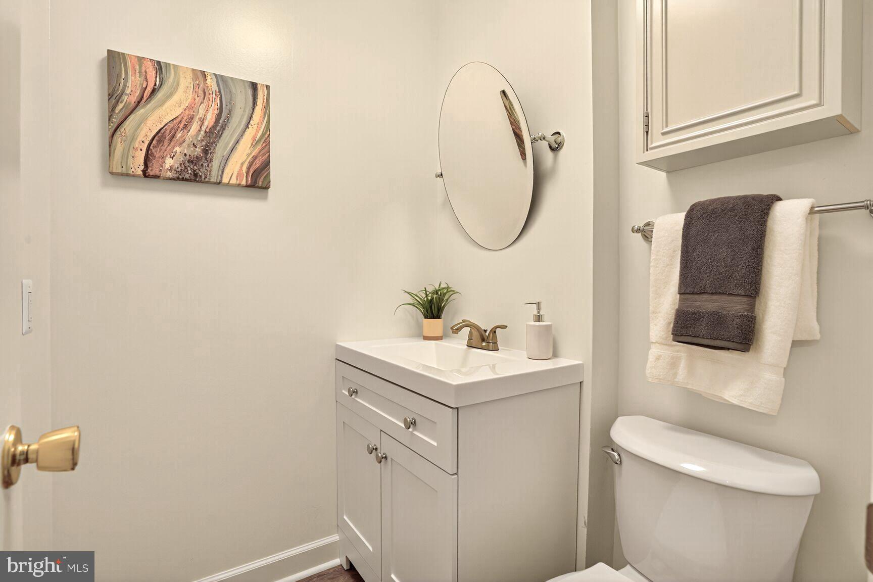 1729 S HAYES STREET 2