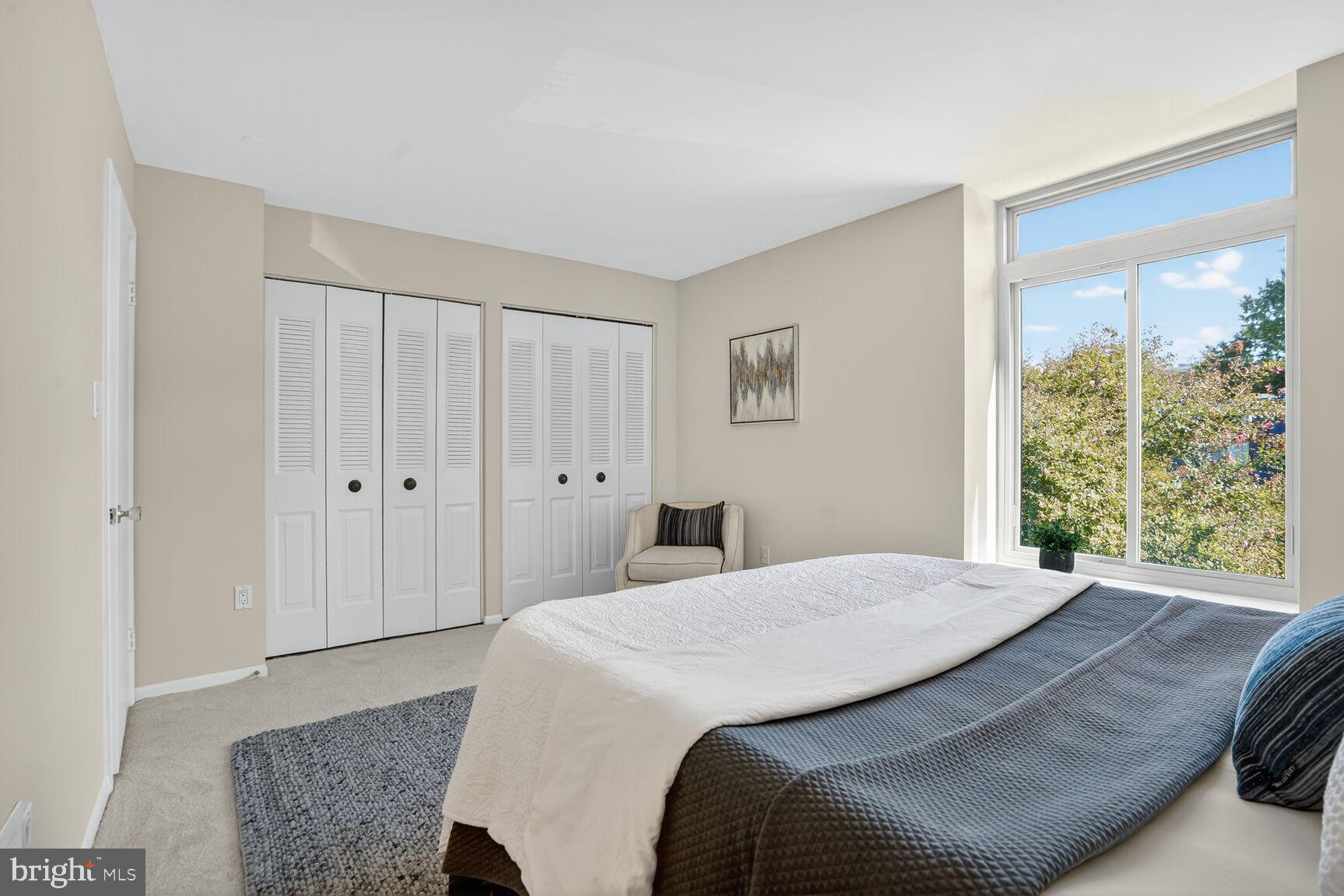 1729 S HAYES STREET 2