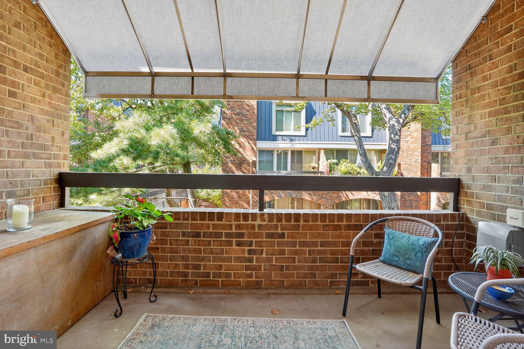 1729 S HAYES STREET 2