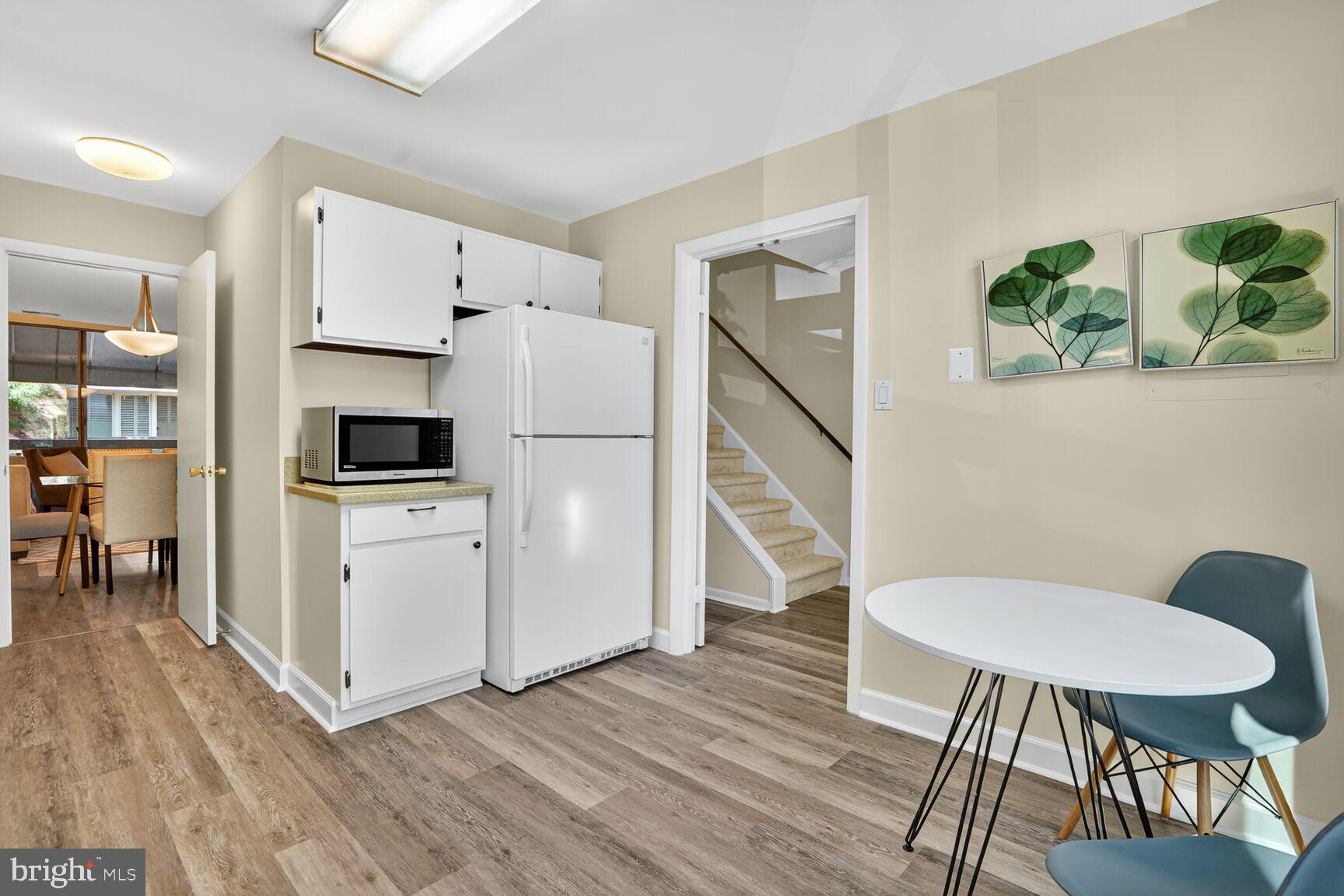 1729 S HAYES STREET 2