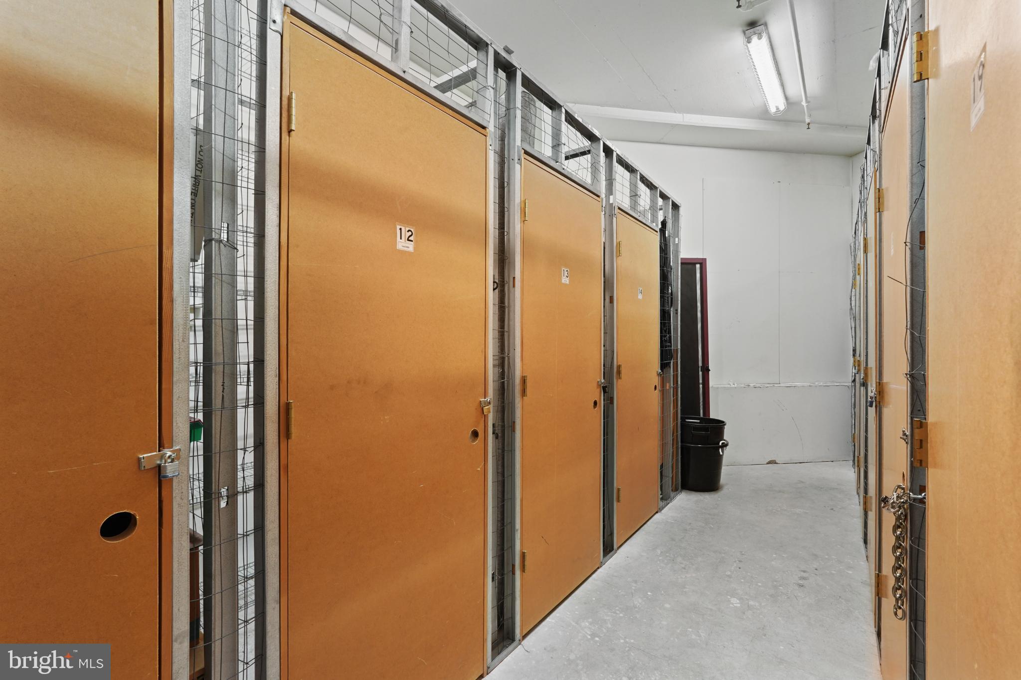 2400 CLARENDON BOULEVARD 906