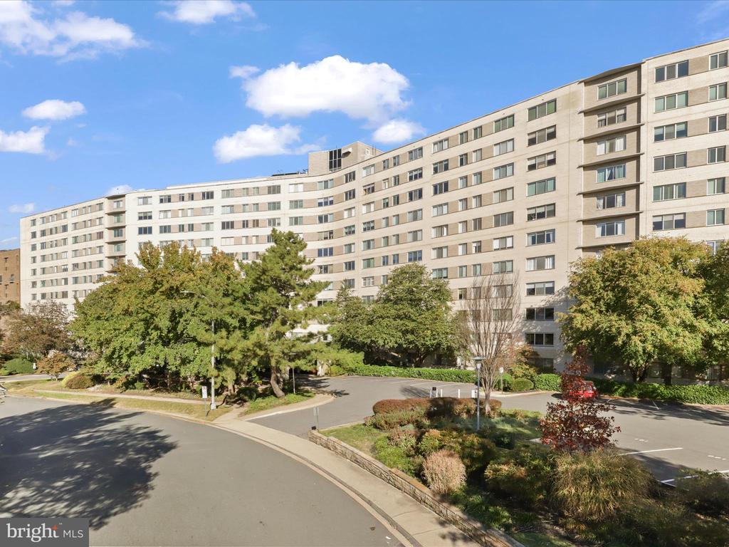 1200 N NASH STREET 549