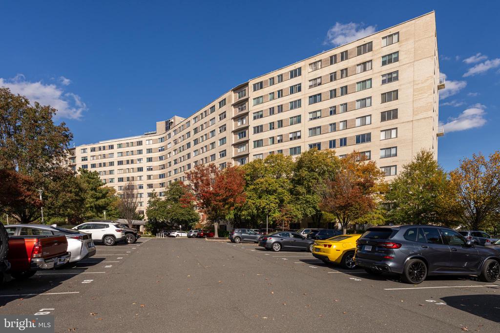 1200 N NASH STREET 549