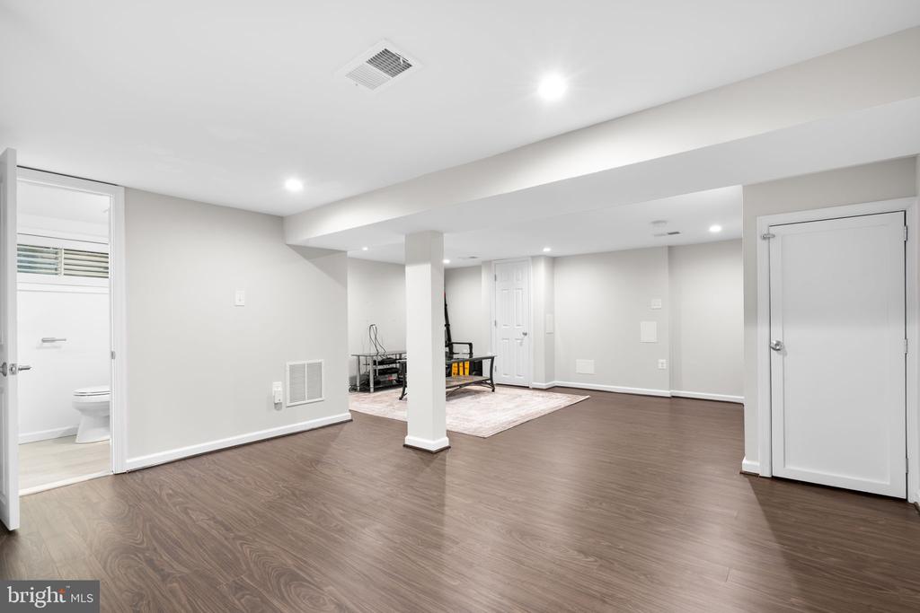 535 N GEORGE MASON DRIVE