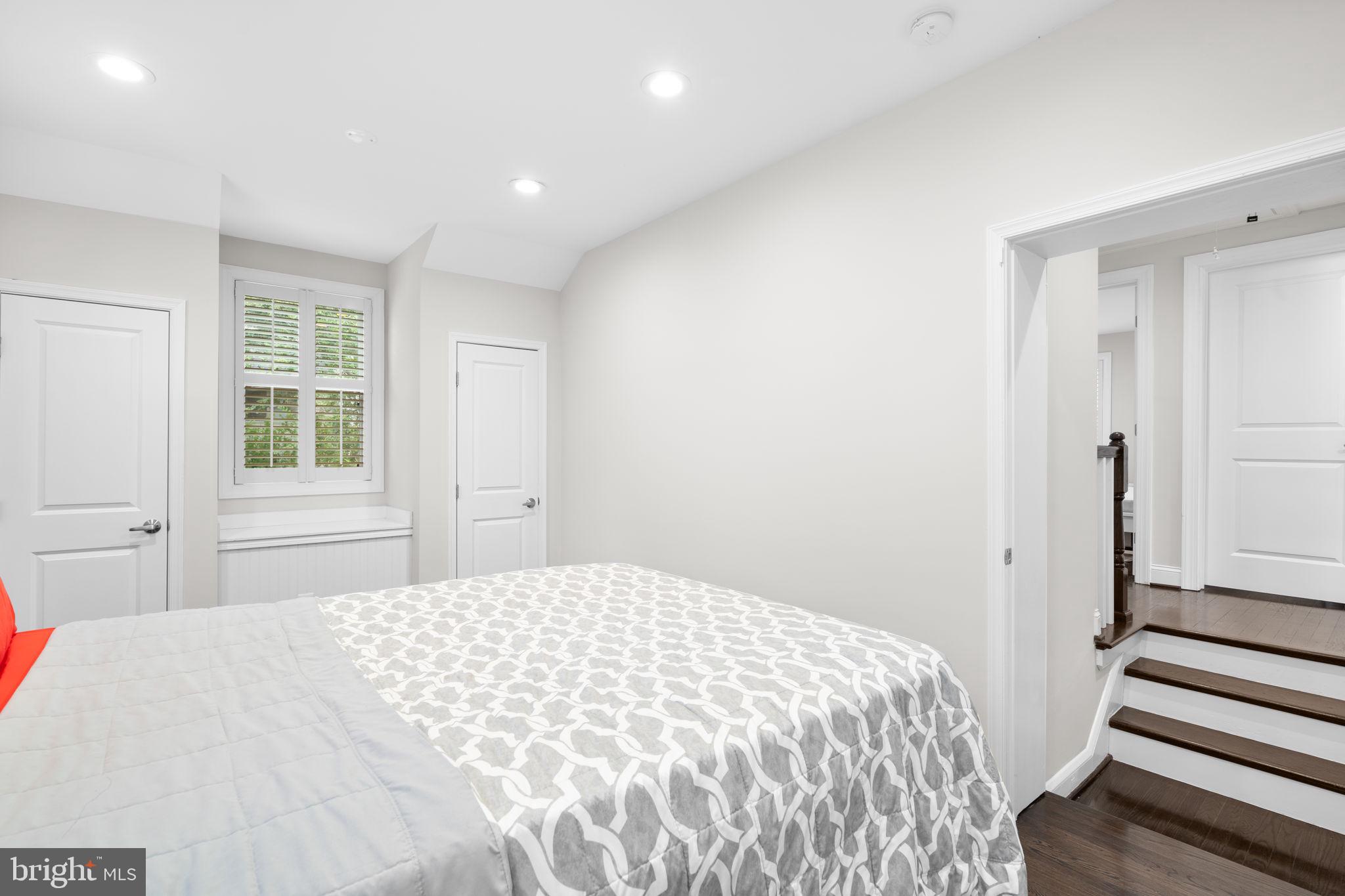 535 N GEORGE MASON DRIVE