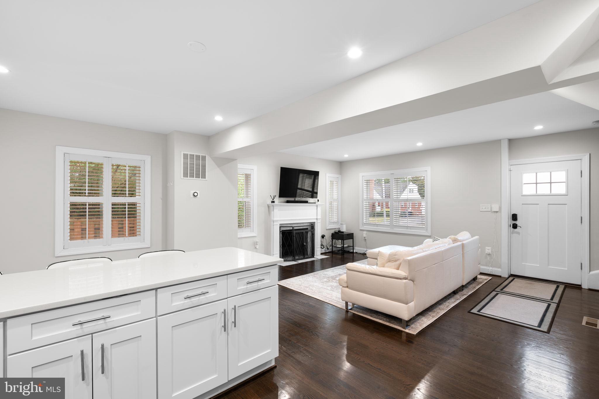 535 N GEORGE MASON DRIVE