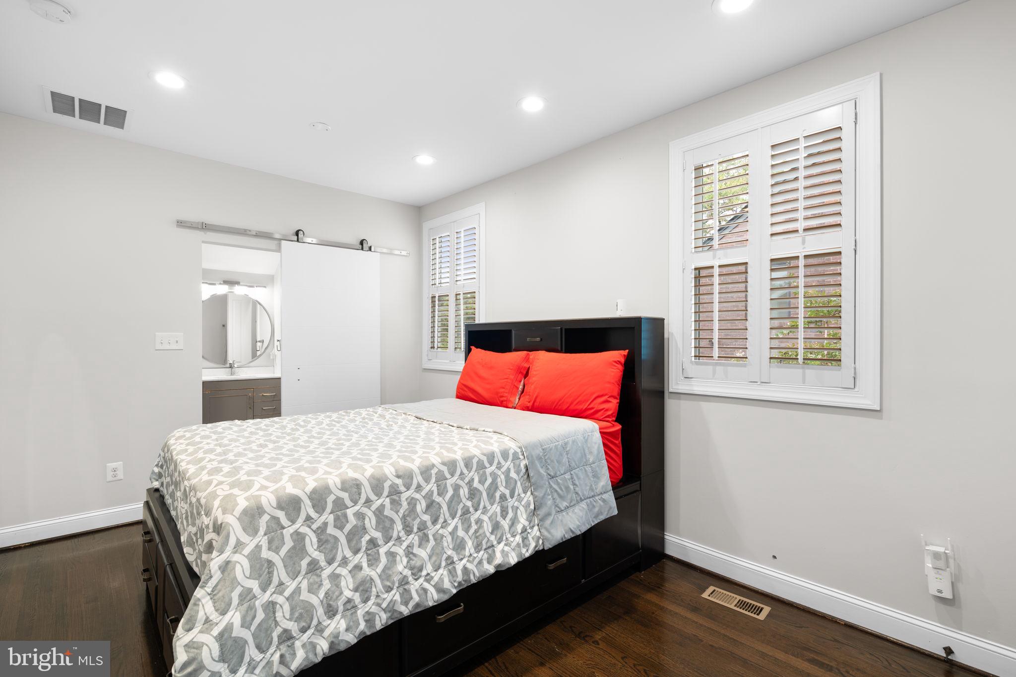 535 N GEORGE MASON DRIVE