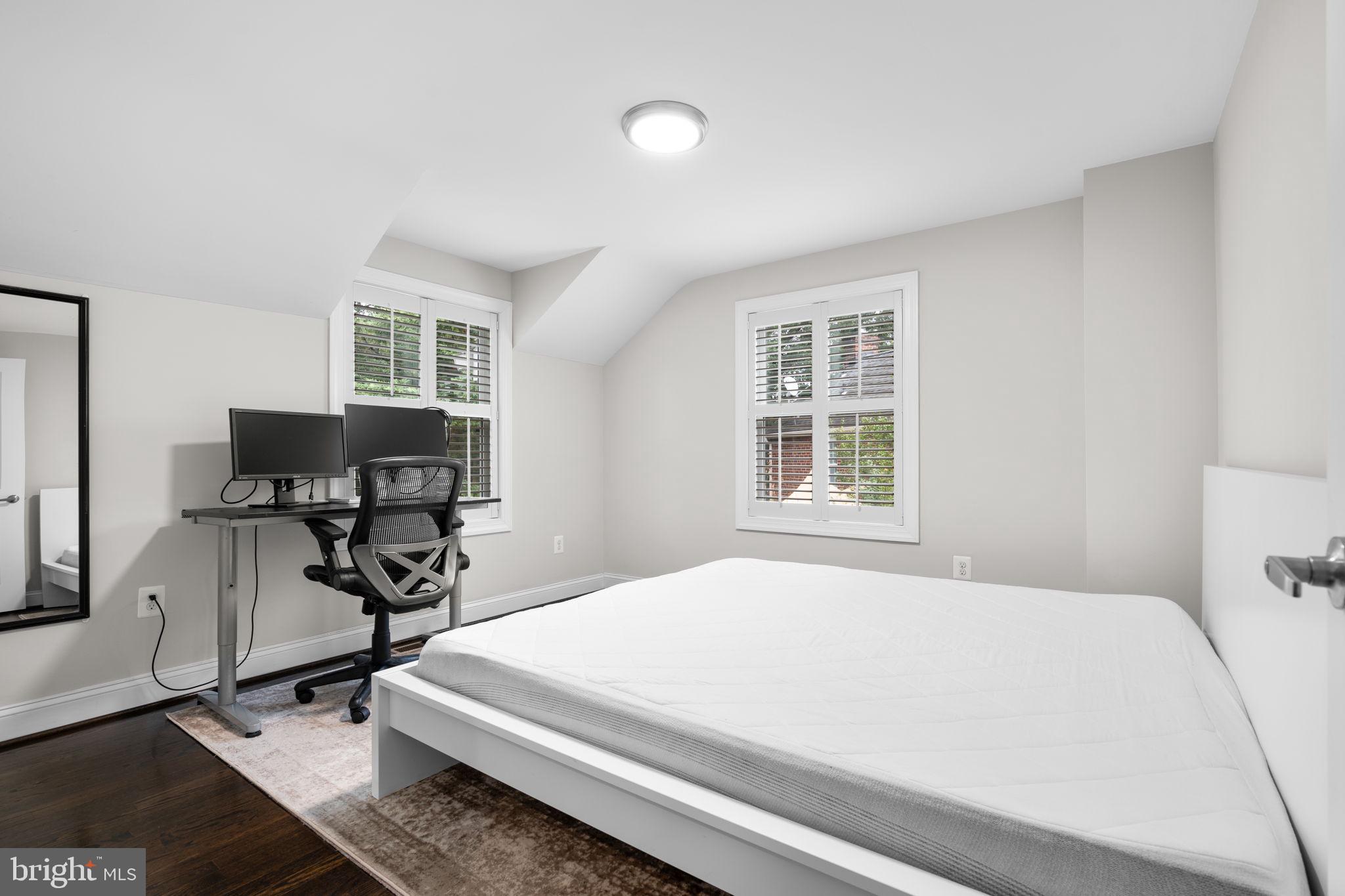 535 N GEORGE MASON DRIVE