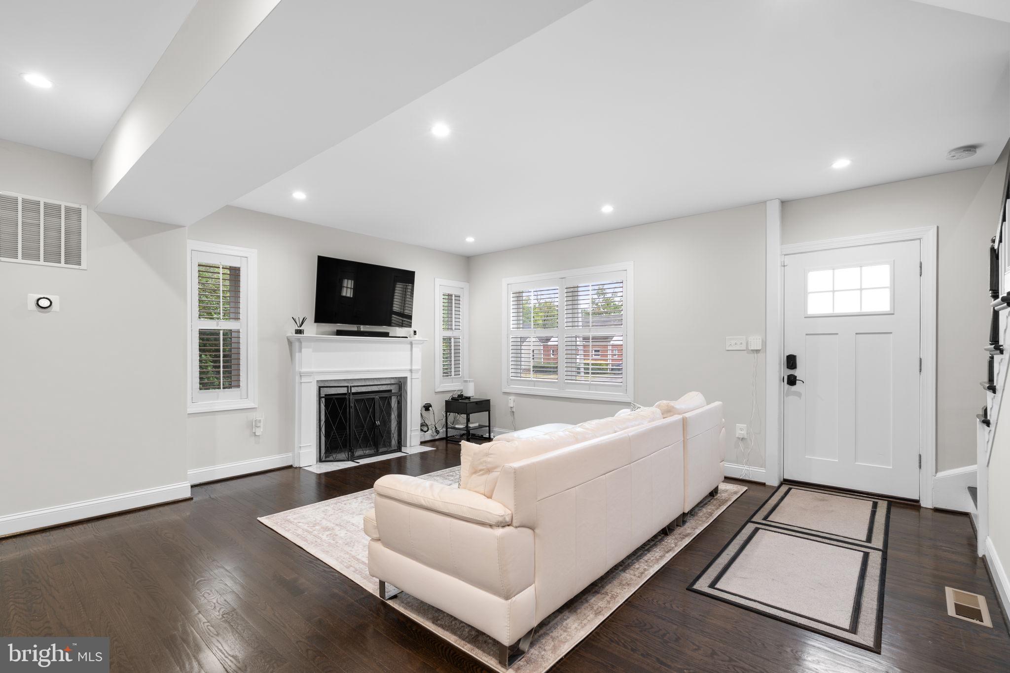 535 N GEORGE MASON DRIVE