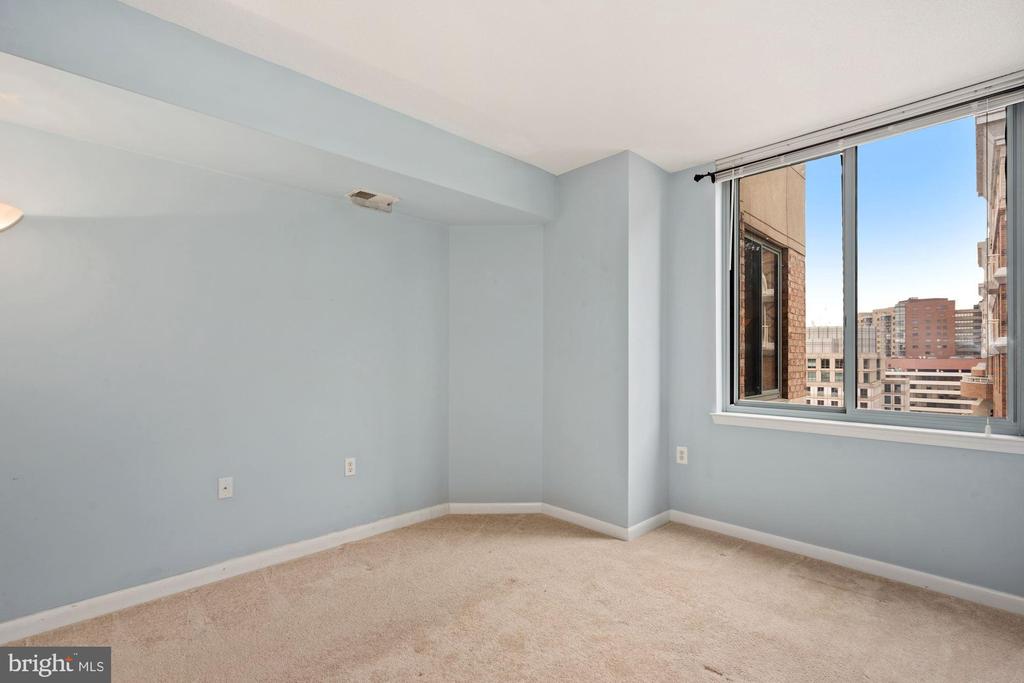 851 N GLEBE ROAD 1809