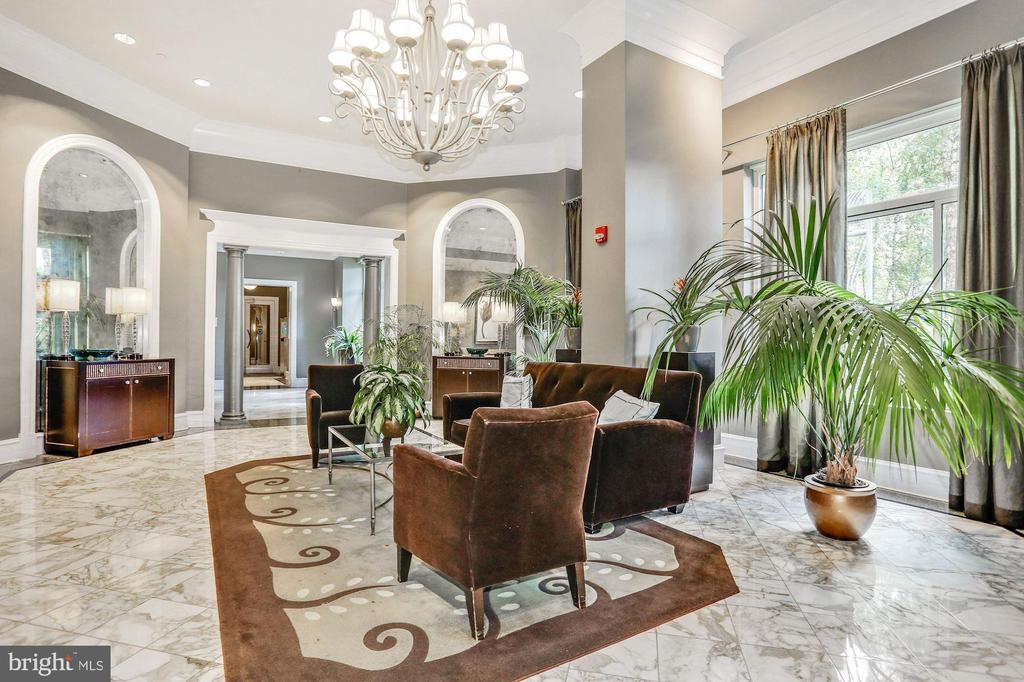 851 N GLEBE ROAD 1809