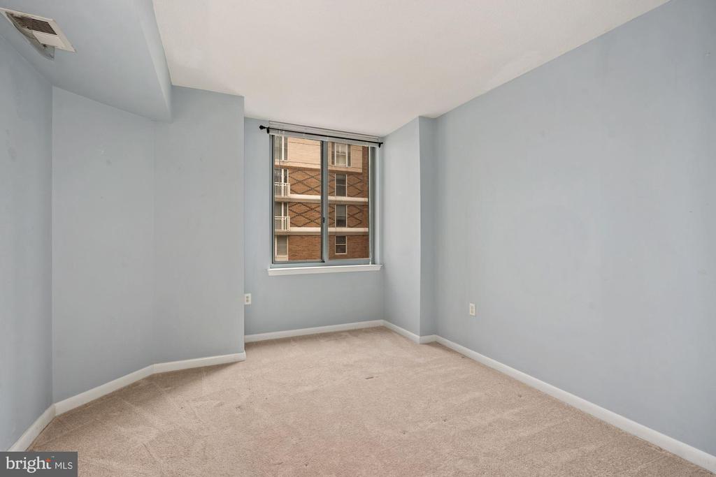 851 N GLEBE ROAD 1809