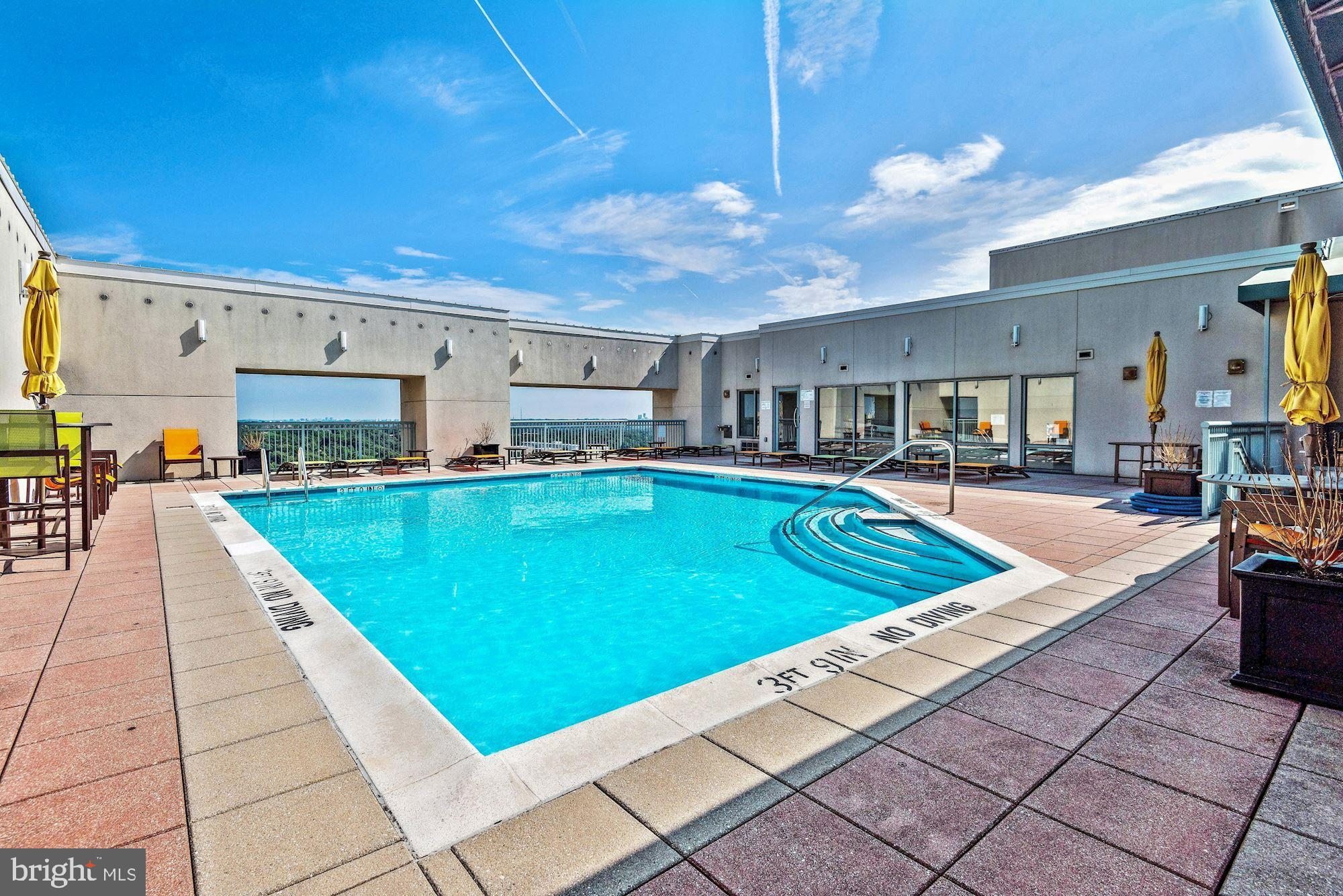 851 N GLEBE ROAD 1809