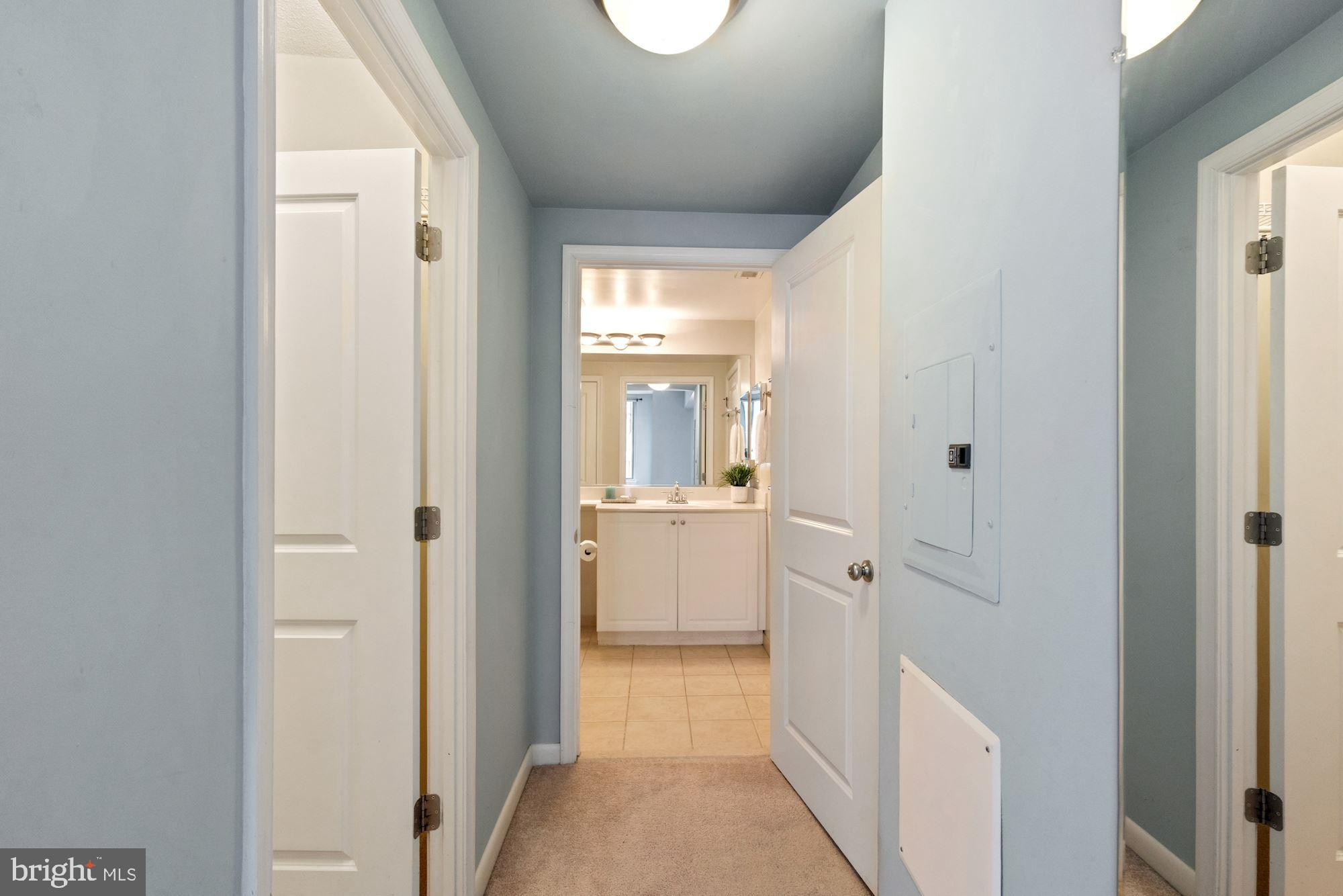 851 N GLEBE ROAD 1809