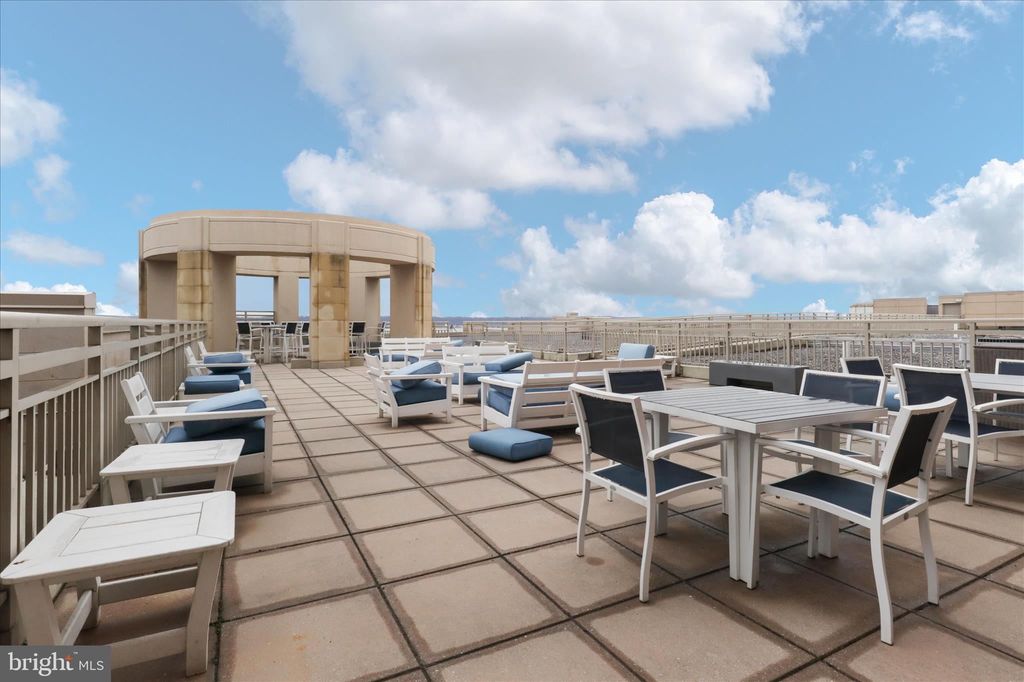 3600 S GLEBE ROAD 815W