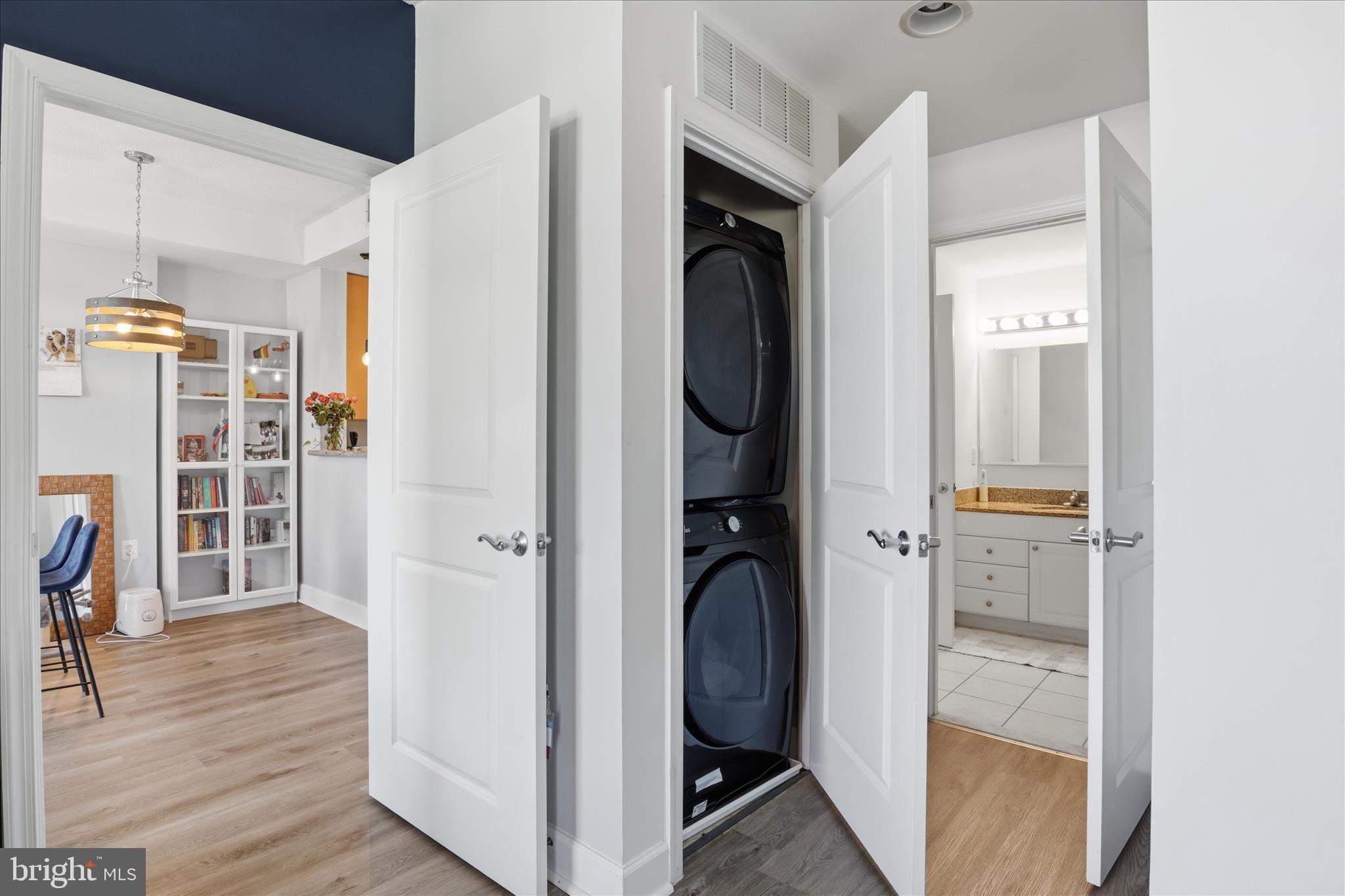 3600 S GLEBE ROAD 815W