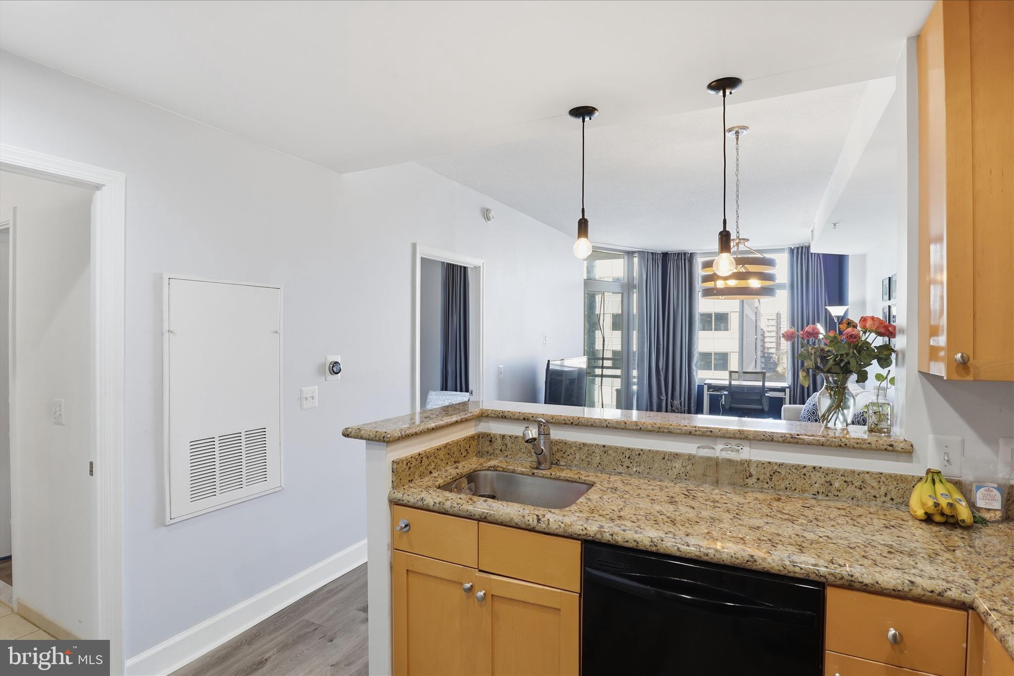 3600 S GLEBE ROAD 815W